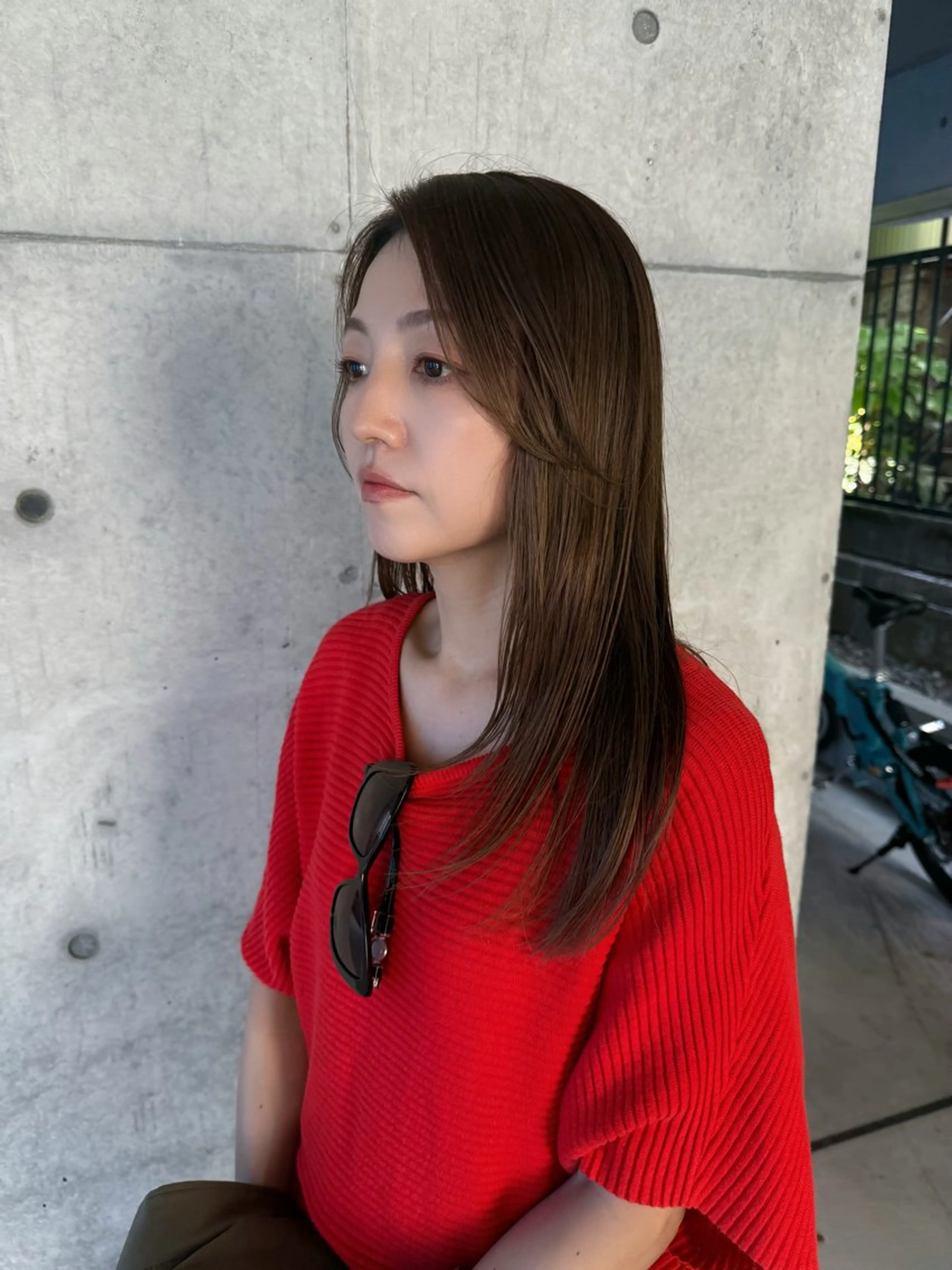 ロング カラー ロングレイヤー アッシュ ベージュカラー ブリーチ 透明感カラー カット ヘアカラー トリートメント 誰より丁寧なカット/ 小林輝/レイヤーのヘアスタイル