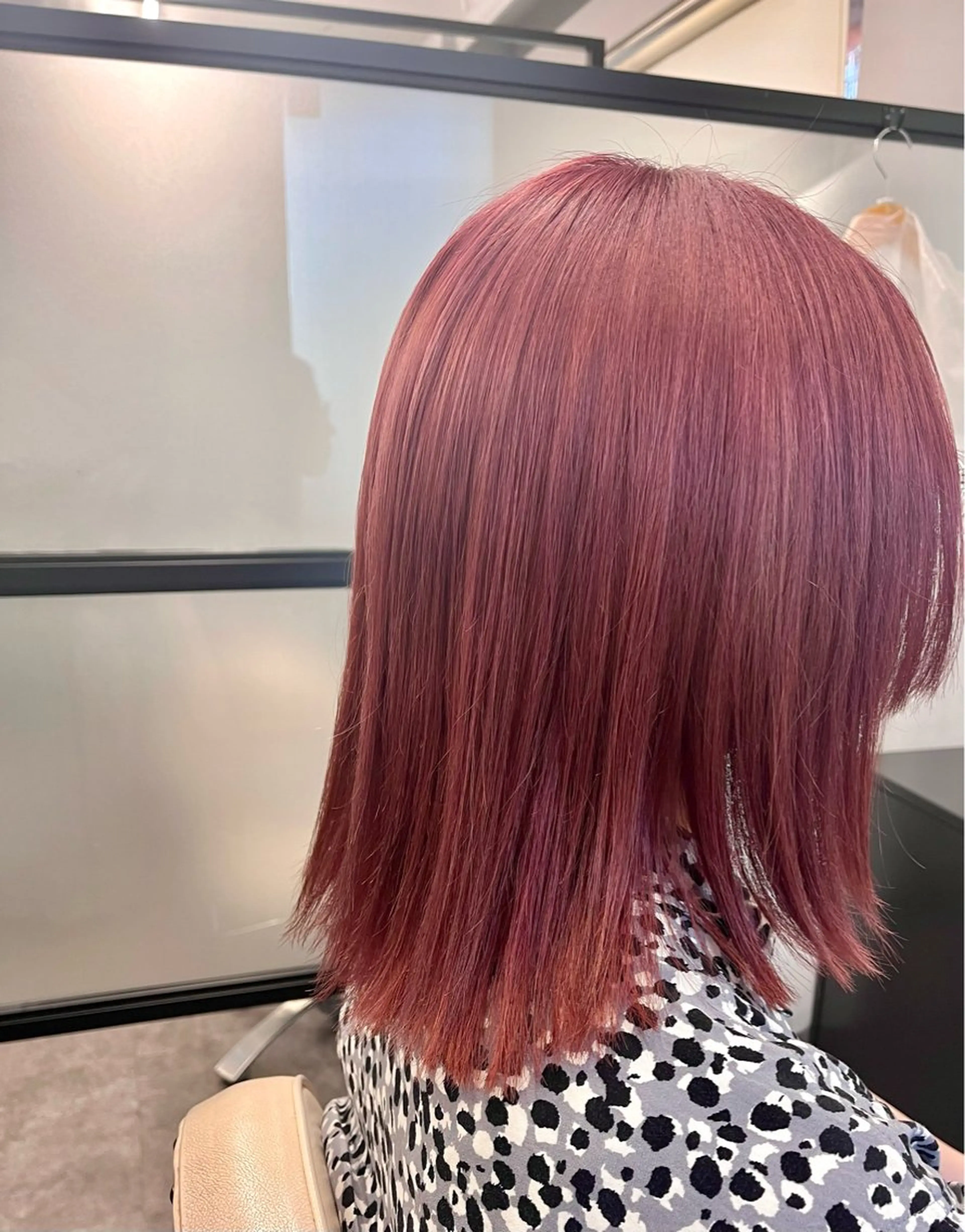 カラー ブリーチ レッドカラー カット ヘアカラー トリートメント えぞう さおりのヘアスタイル