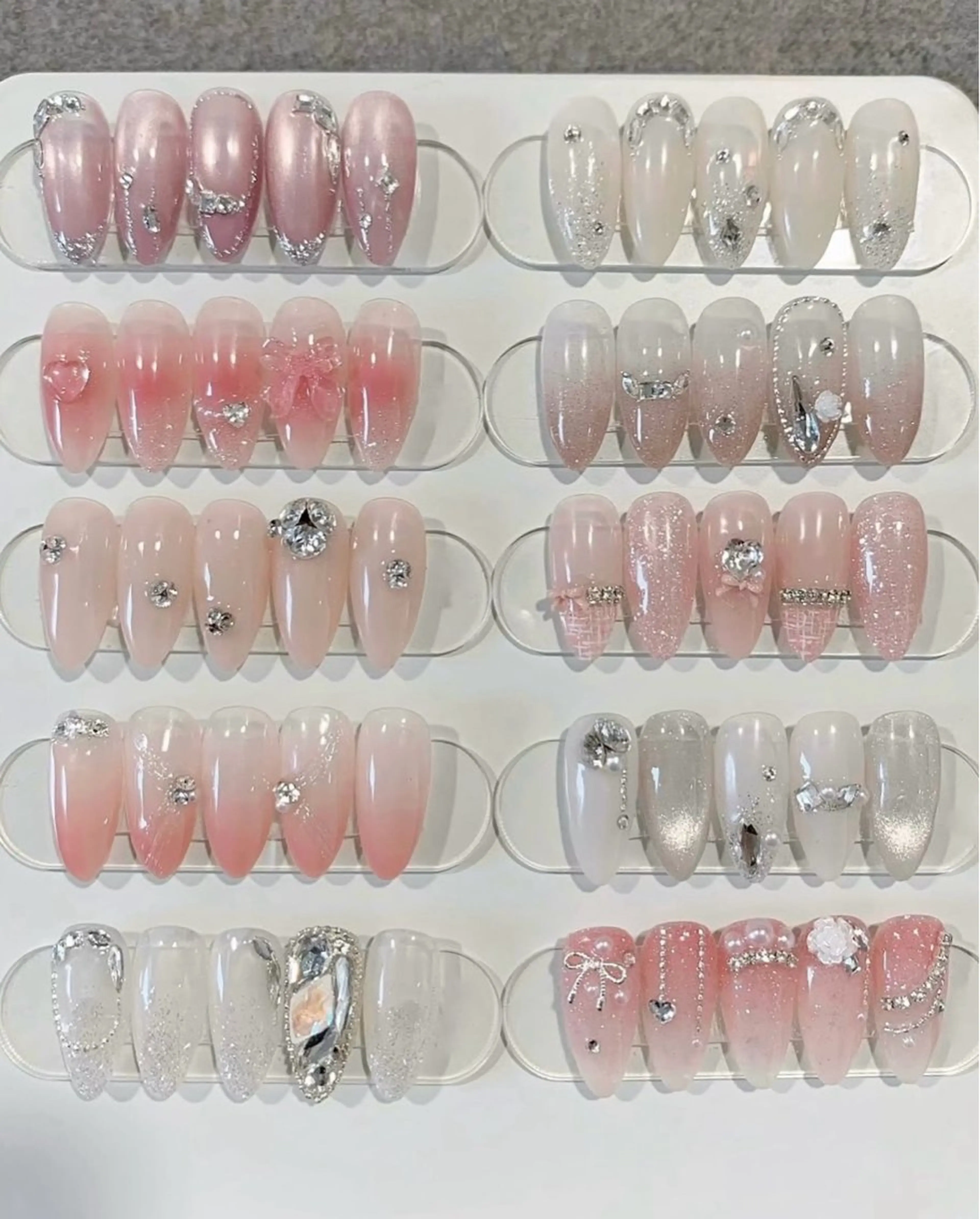 ネイル アートネイル ジェルネイル グラデーション ラメ(グリッター) パラジェル NailSalon✨ Écrinエクランのネイルデザイン