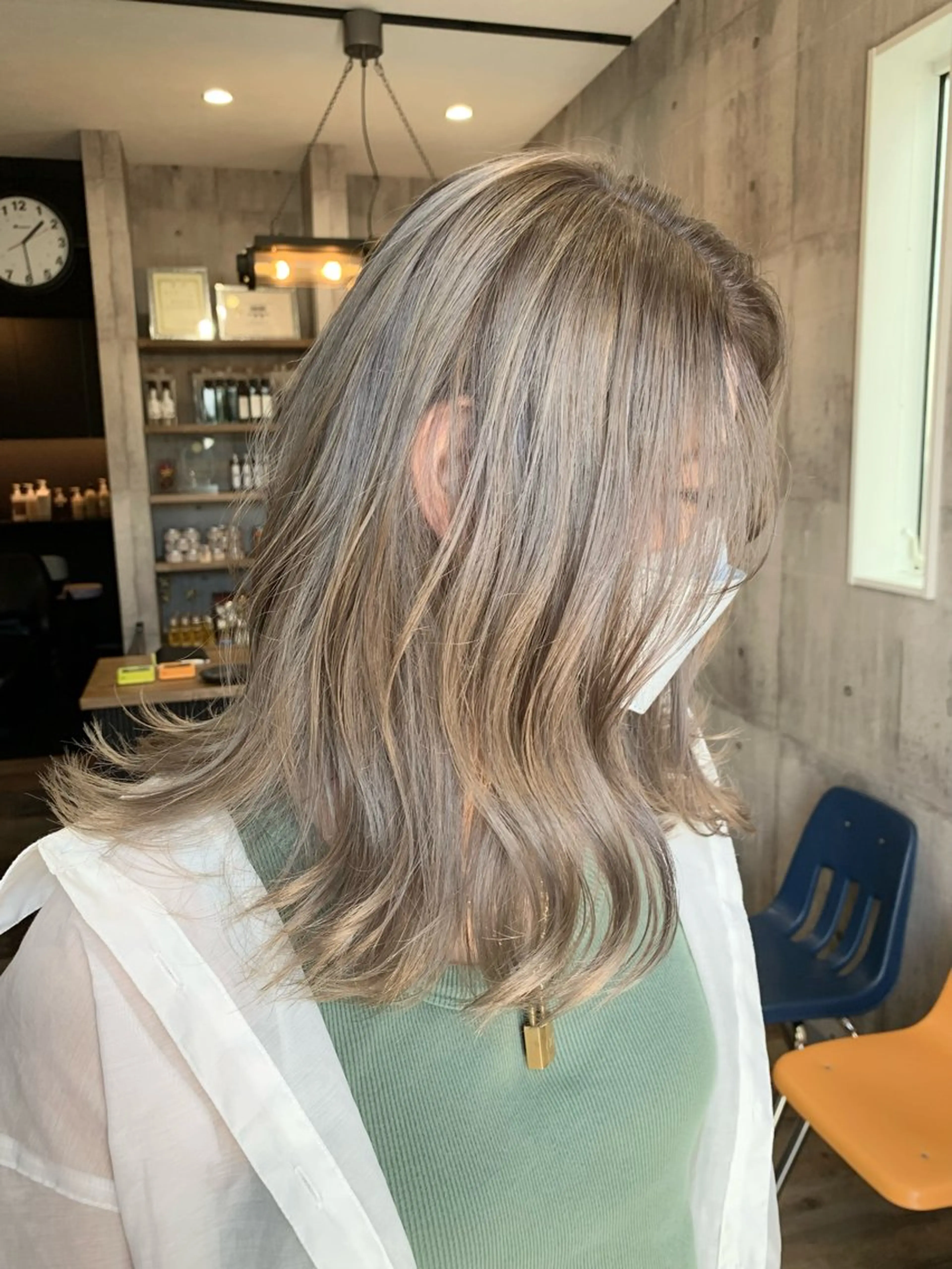 ミディアム Welila by haku所属・yoshihara yuukiのヘアスタイル