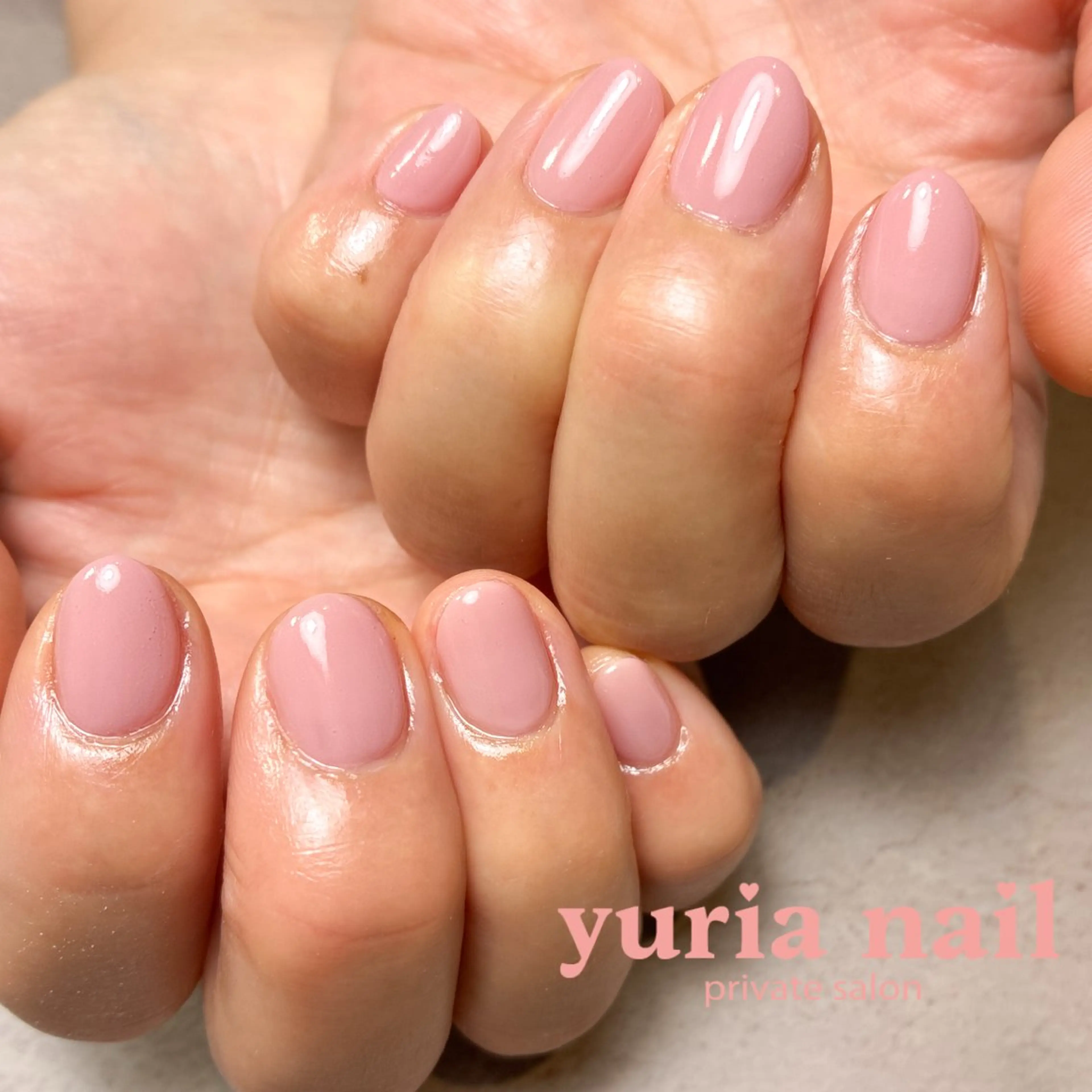 ネイル ワンカラーネイル ピンク ピンクベージュ シンプルネイル 春ネイル ハンドネイル 小林 ゆりあのネイルデザイン