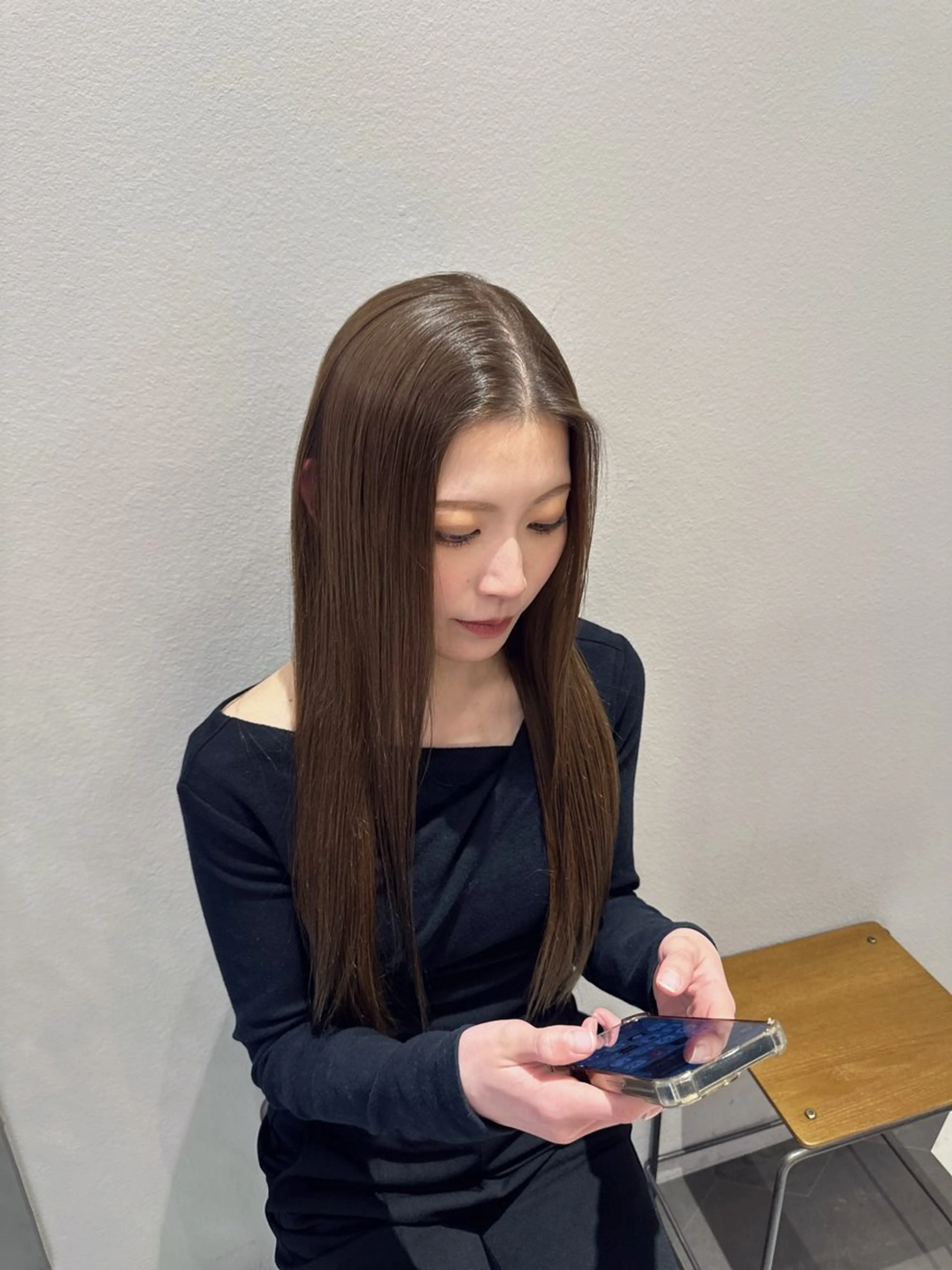 ロング 透け感オリーブ/レイ ヤーカット/KaHoのヘアスタイル