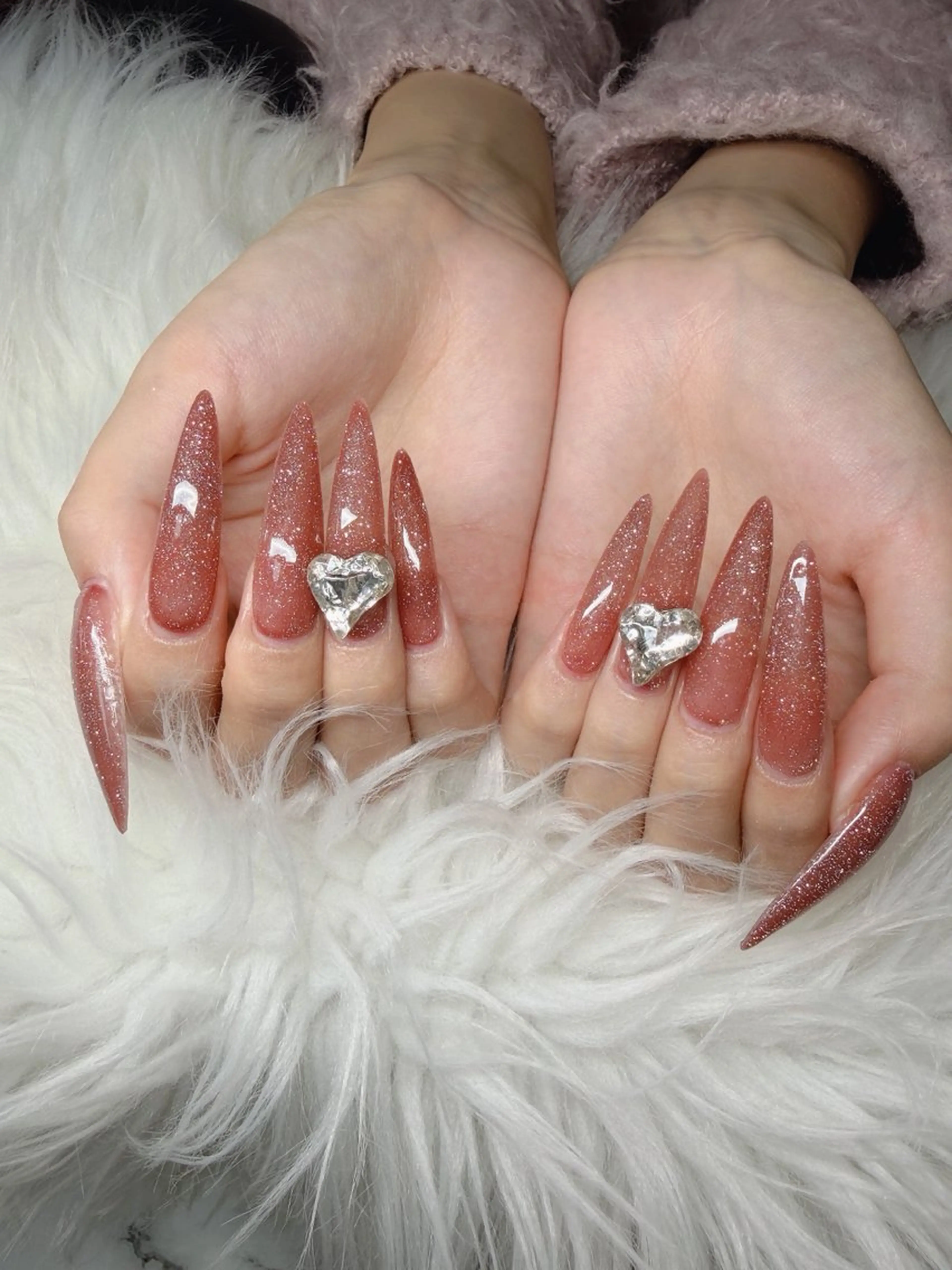 ネイル 長さ出し グラデーション 卒業式 キラキラネイル マグネットネイル Lee Nailsのネイルデザイン