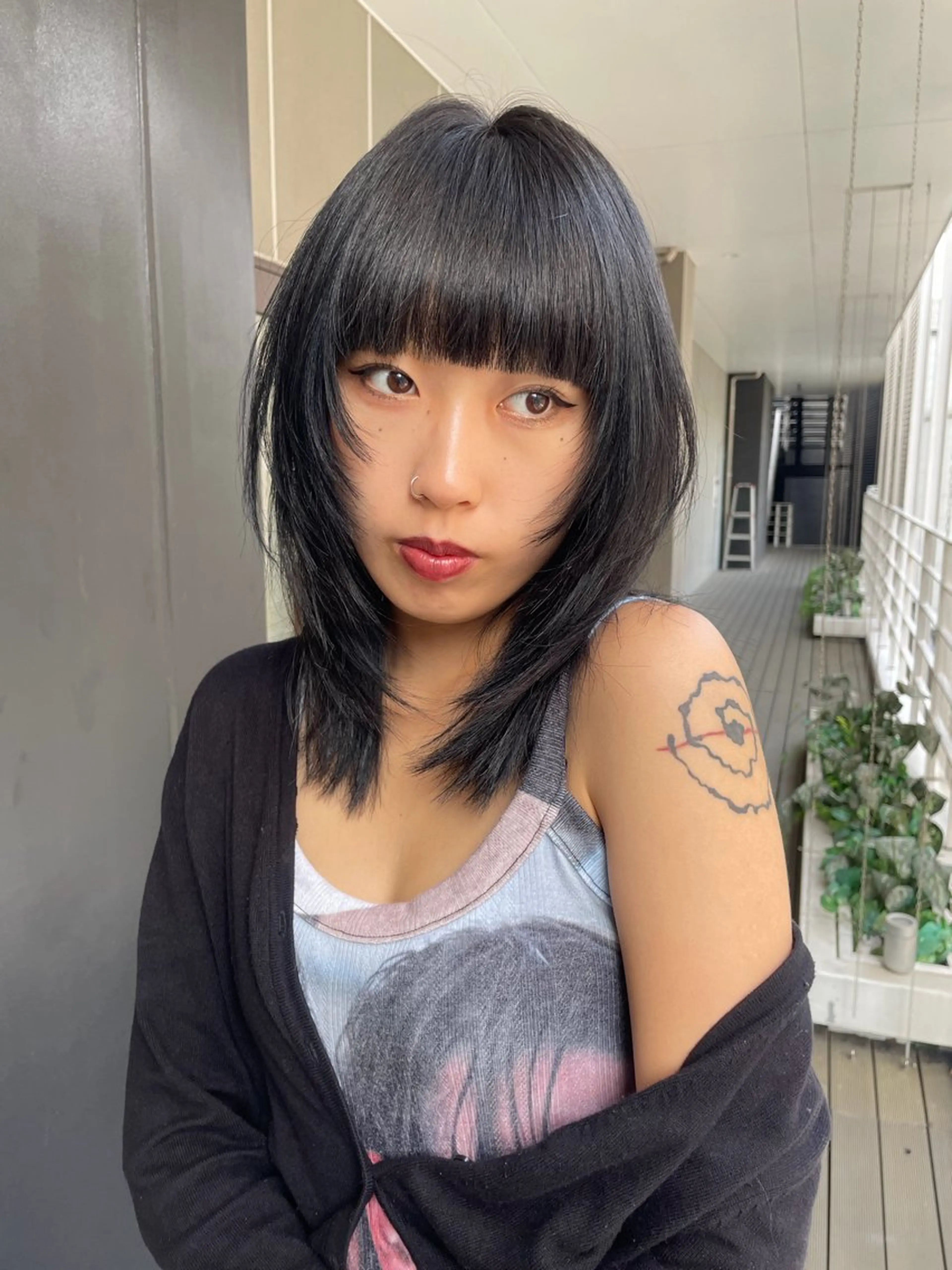 ミディアム カラー ヘアアレンジ レイヤーカット シャギー 青髪特化🩵 ダブルカラーのヘアスタイル