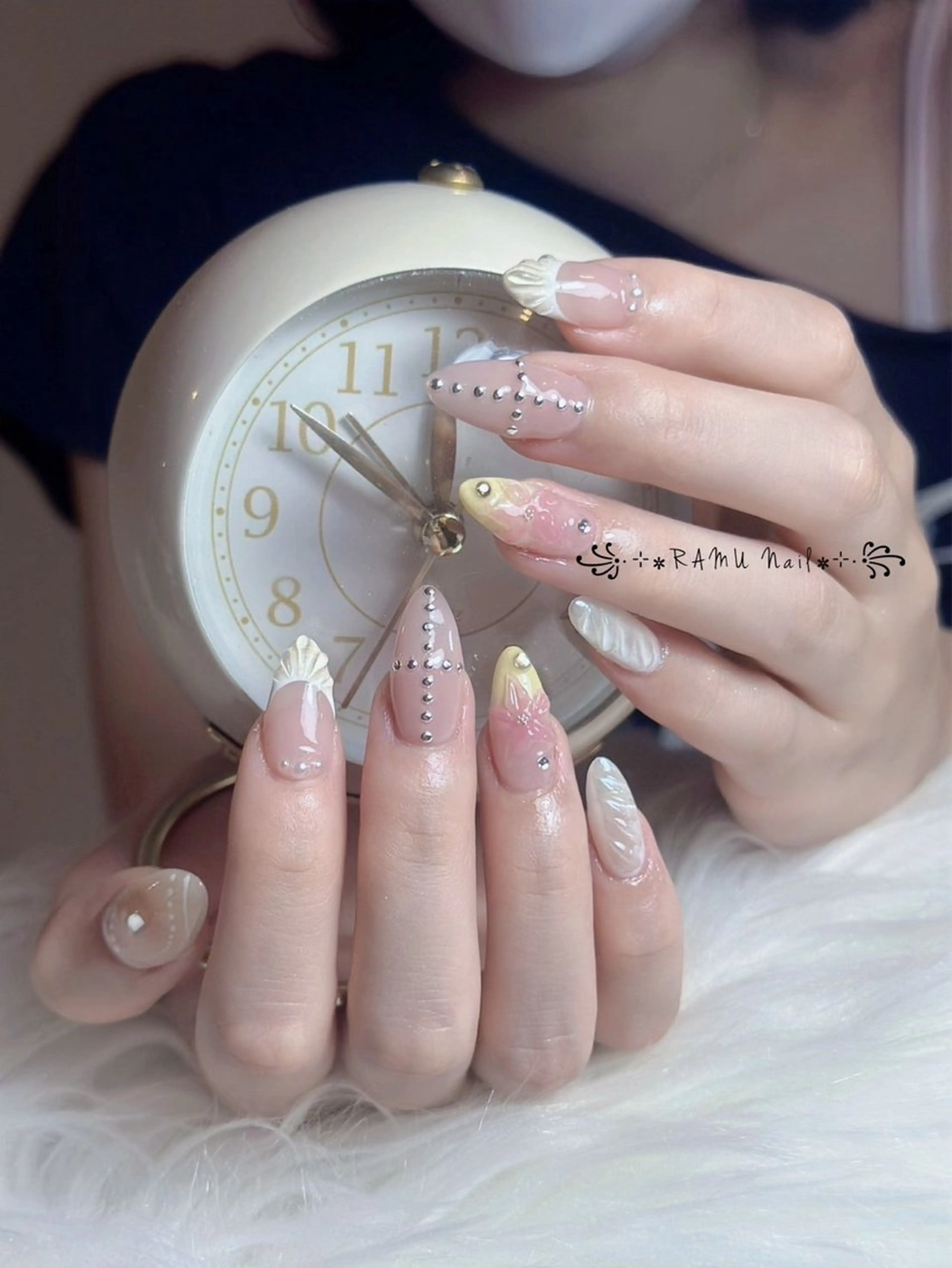 ネイル キラキラネイル マグネットネイル ミラーネイル ピンク 夏ネイル ハンドネイル RAMU Nail 恵比寿店のネイルデザイン