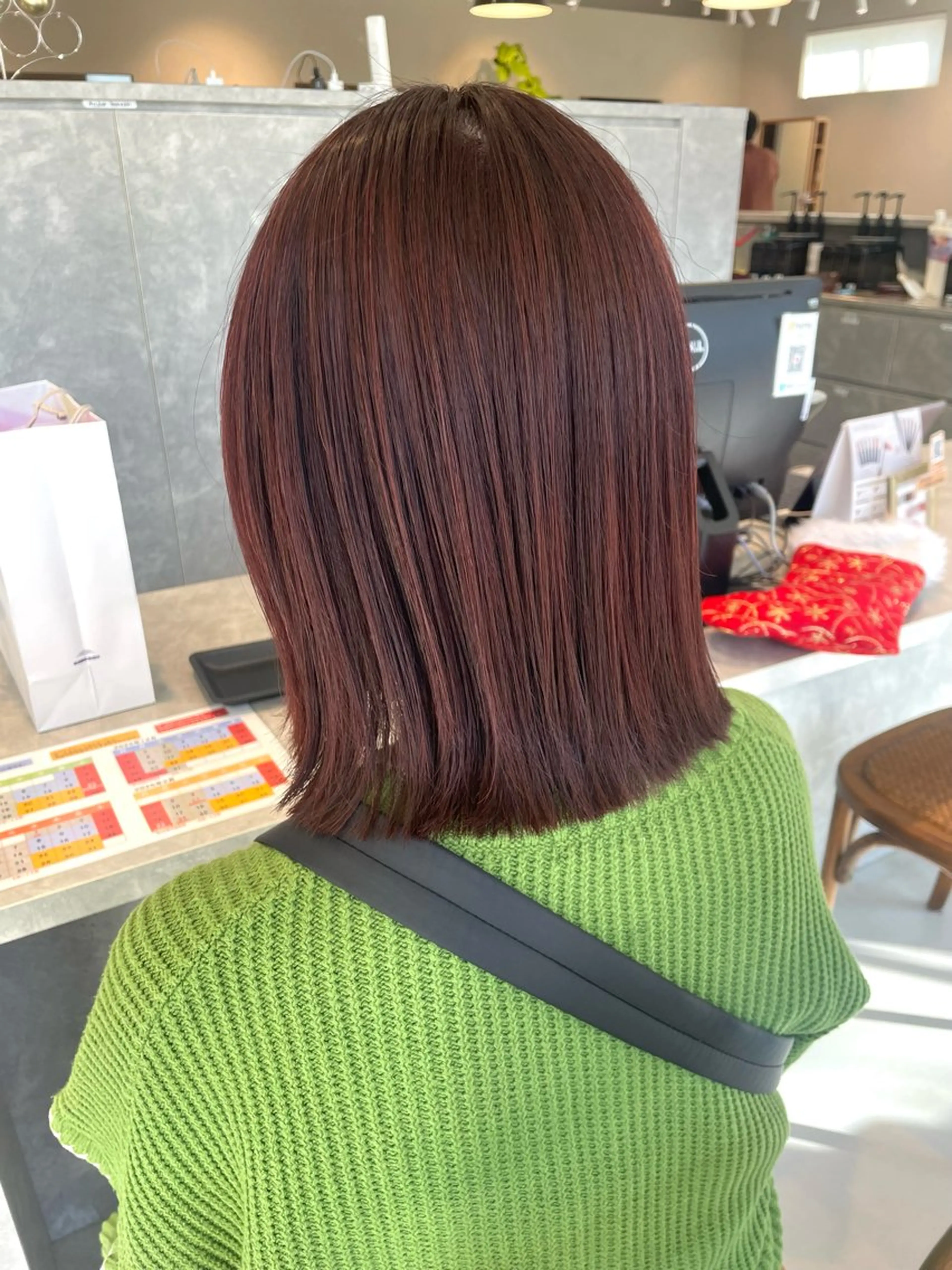 ミディアム カラー ピンクカラー レッドカラー 大人可愛い🎀ིྀ 🪞柔らかベージュのヘアスタイル