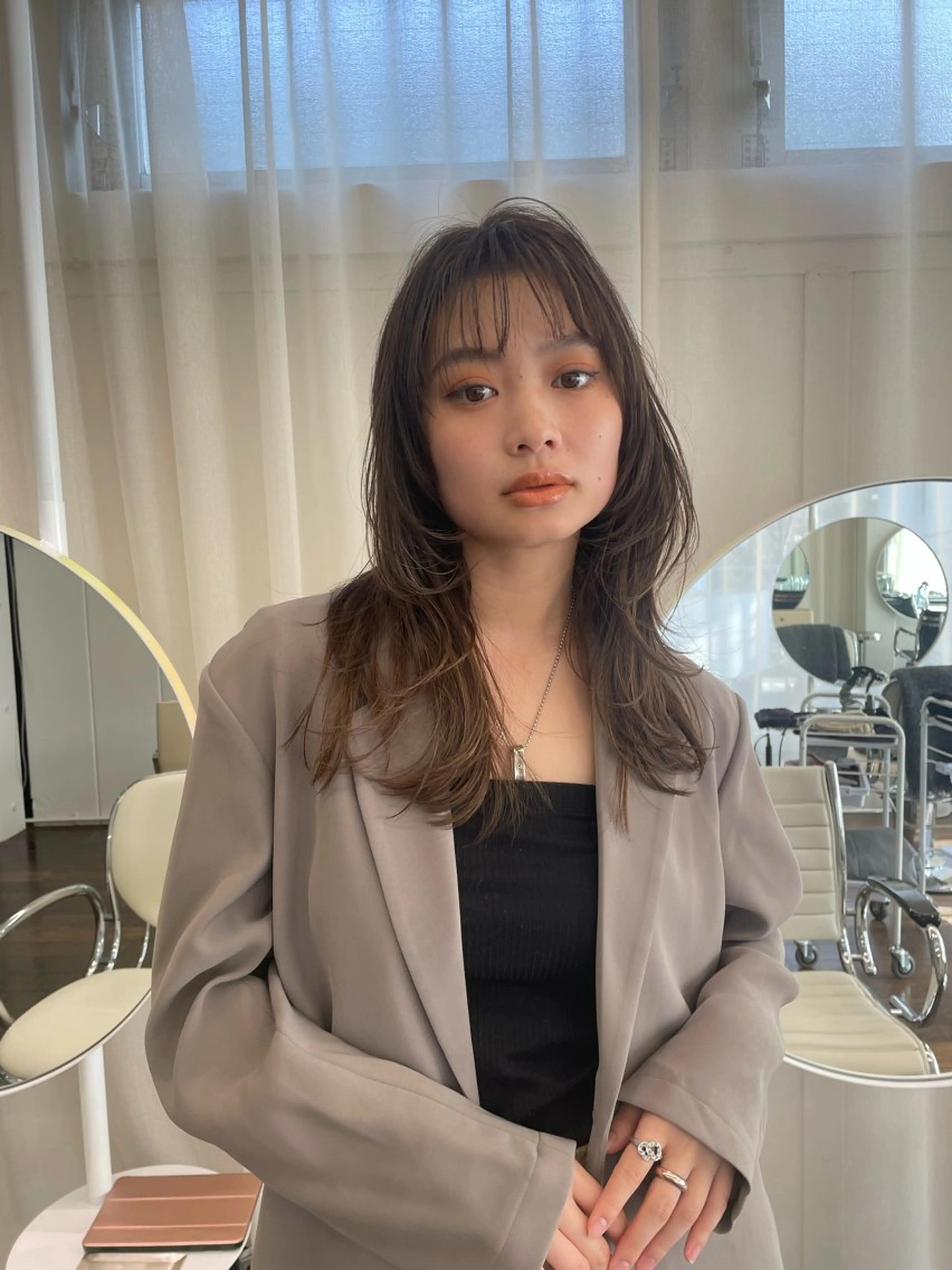 ロング カラー ハッシュカット 韓国風ヘア レイヤーカット カット ヘアカラー トリートメント レイヤーカット🎀 kanaのヘアスタイル