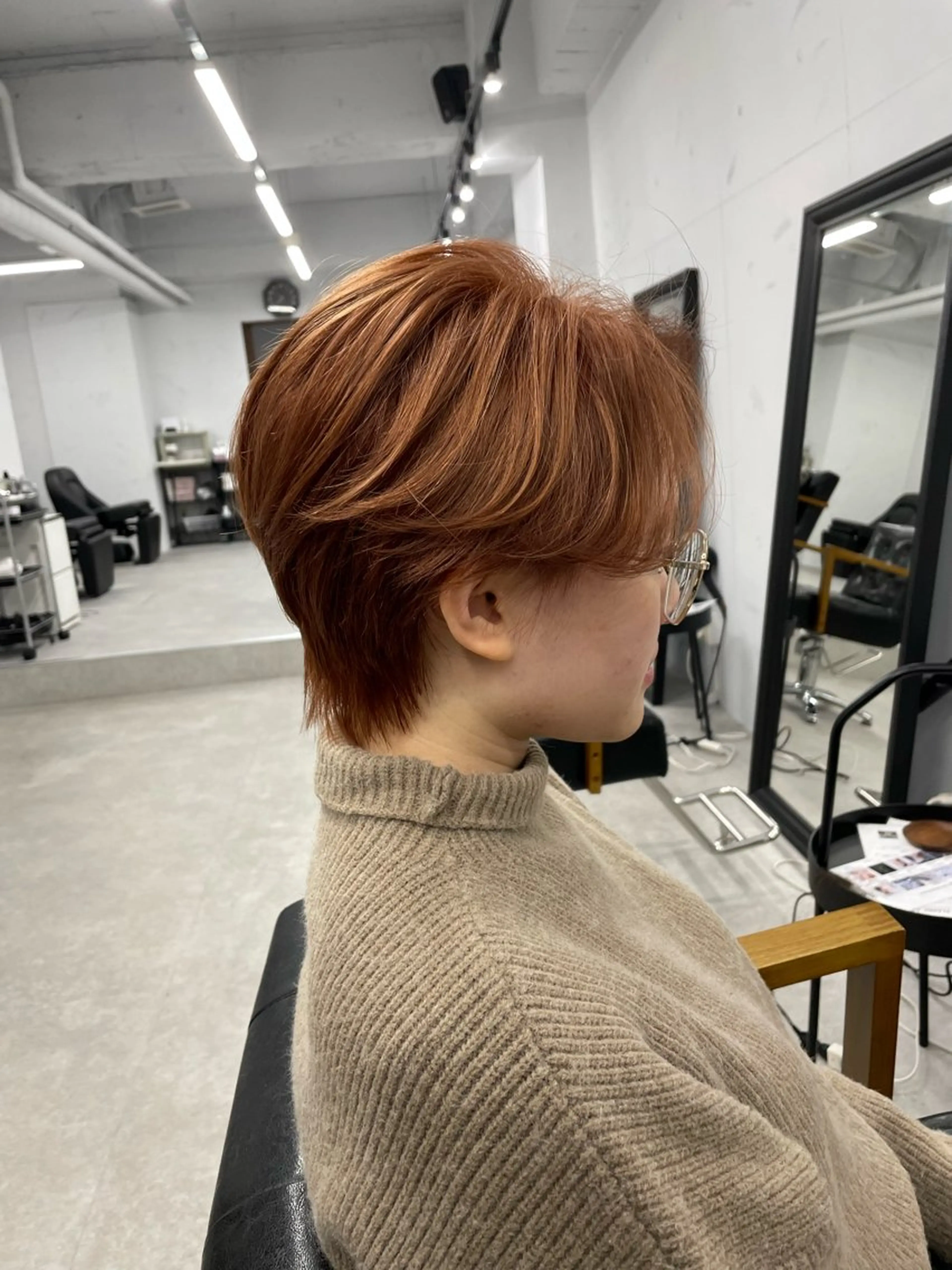 ショート カラー ブリーチ ブラウンカラー オレンジ ヘアカラー トリートメント darts所属・マツダ レンのヘアスタイル