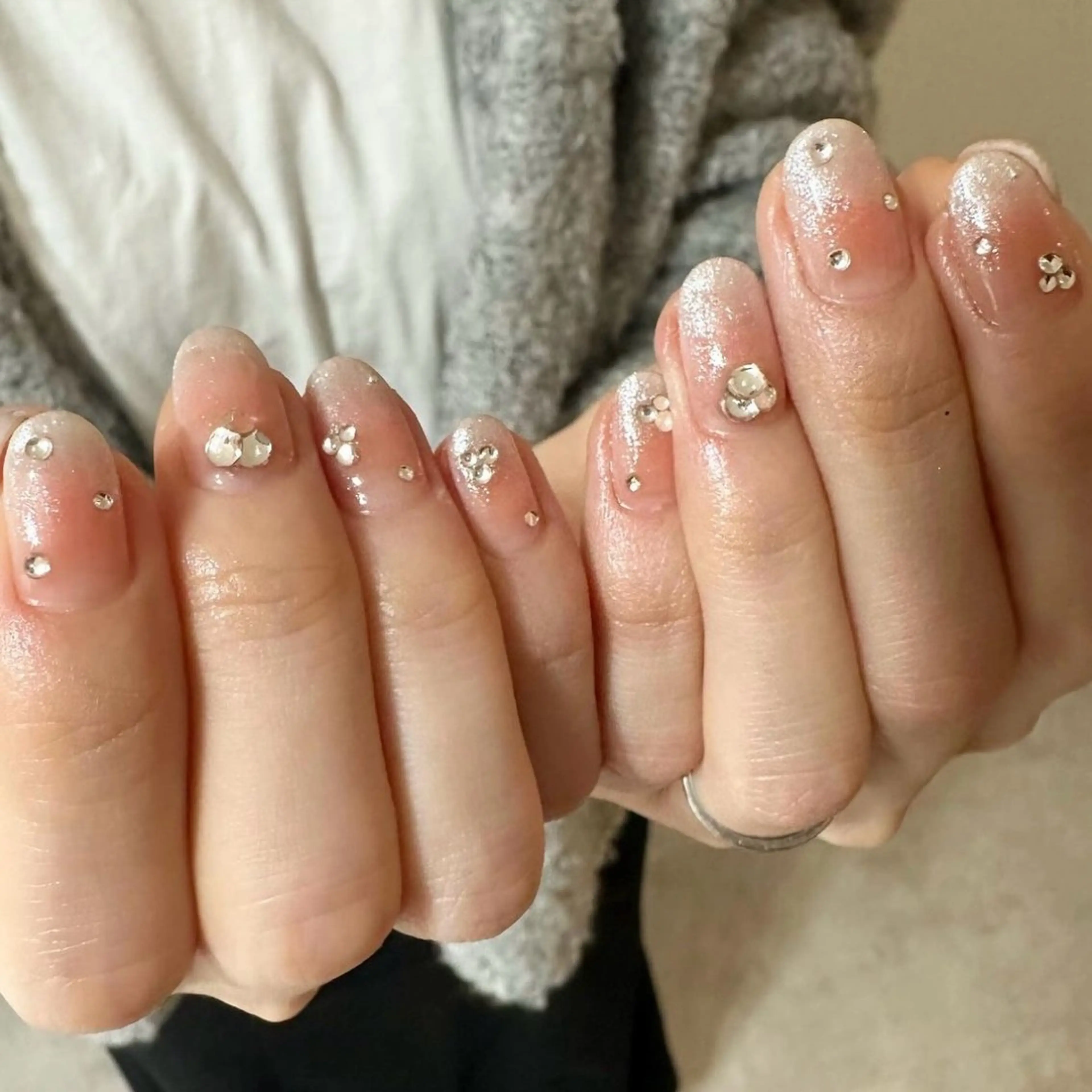ネイル チークネイル 氷ネイル・うるうるネイル 韓国ネイル ラメ(グリッター) ニュアンスネイル 🪞KAPE NAIL 🪞のネイルデザイン