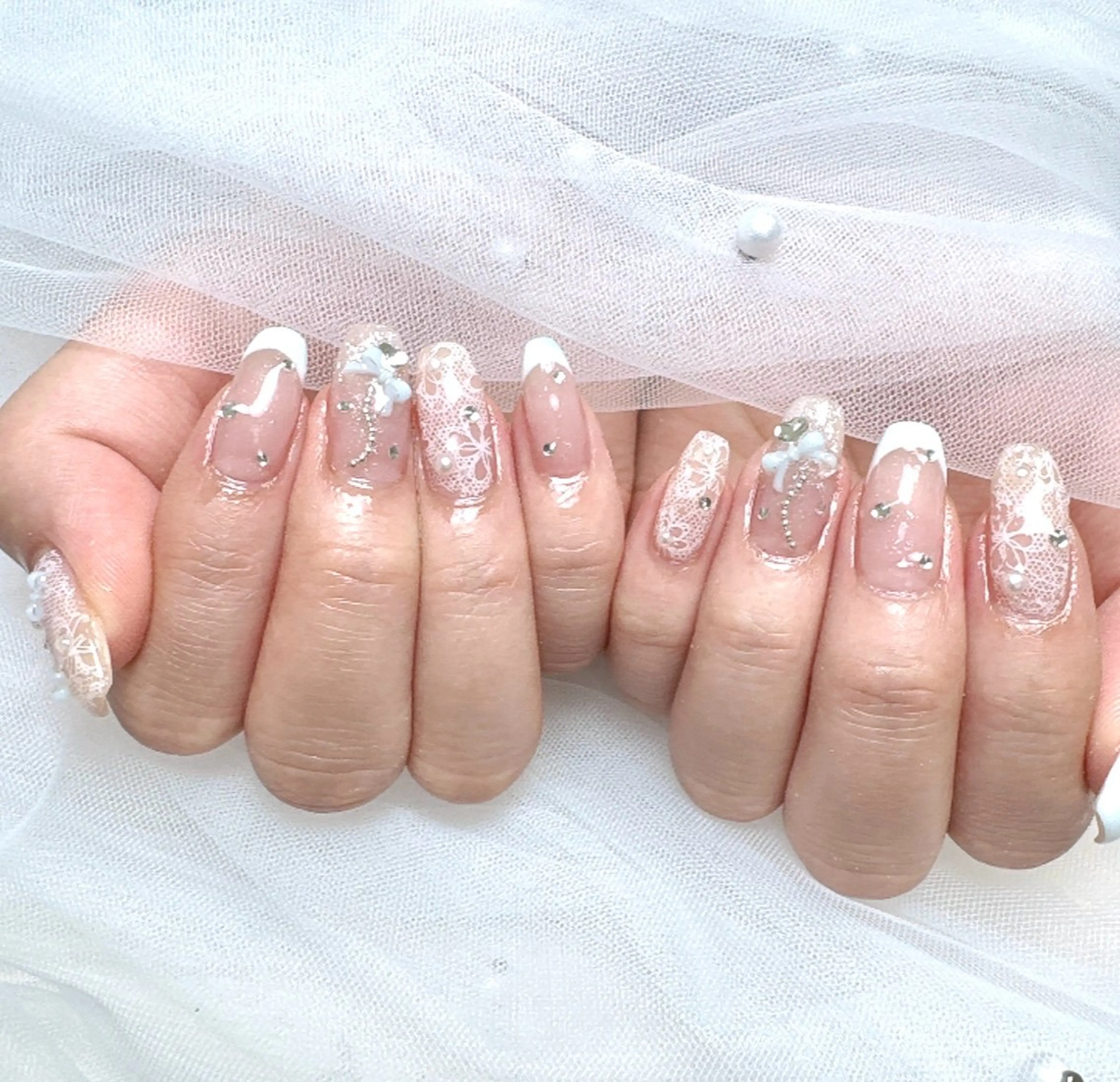 ネイル キラキラネイル 韓国ネイル 持ち込み ワンホンネイル Queeens nailのネイルデザイン