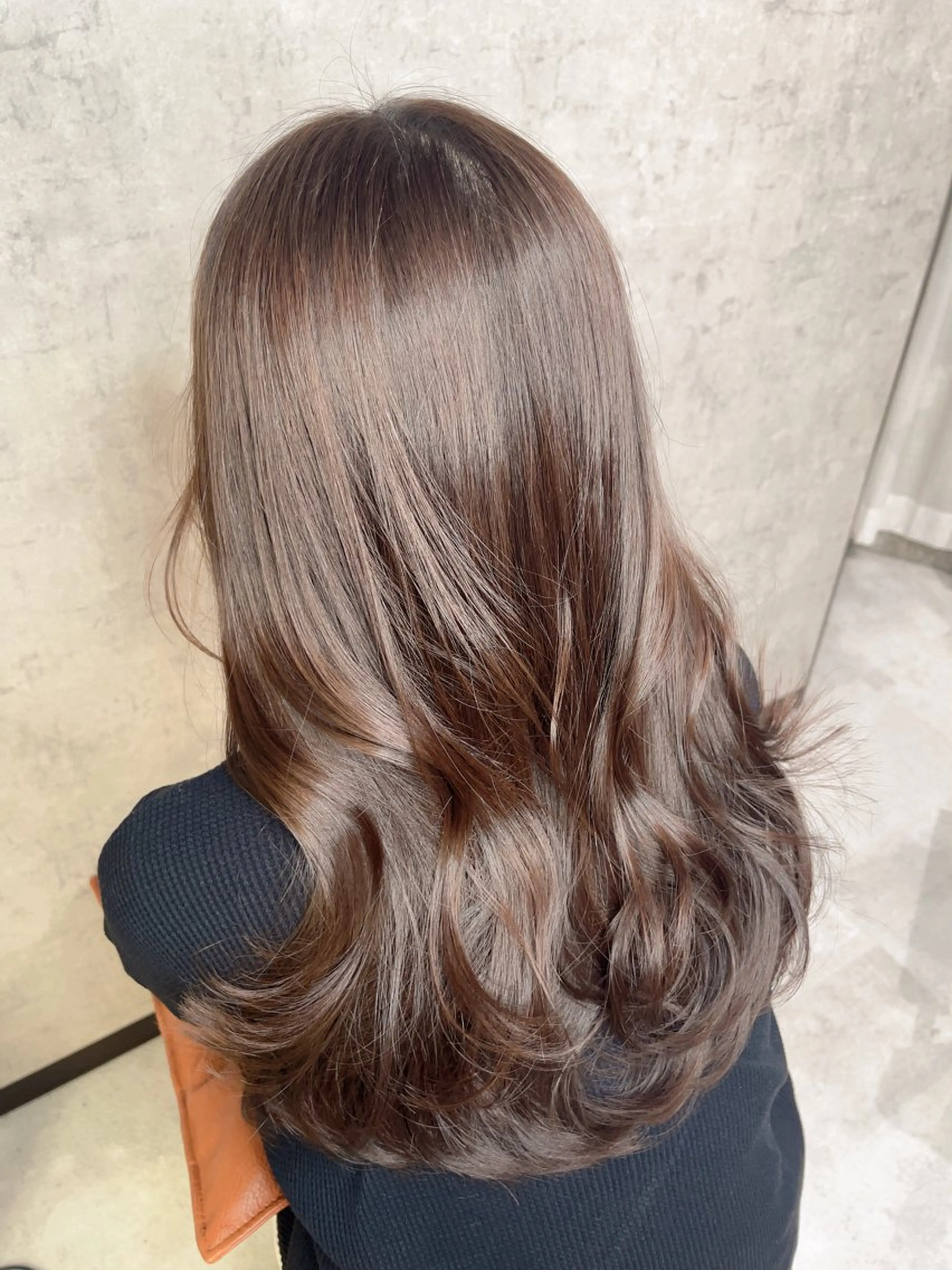 セミロング KAEDE🎀 カラー＆パーマ特化のヘアスタイル