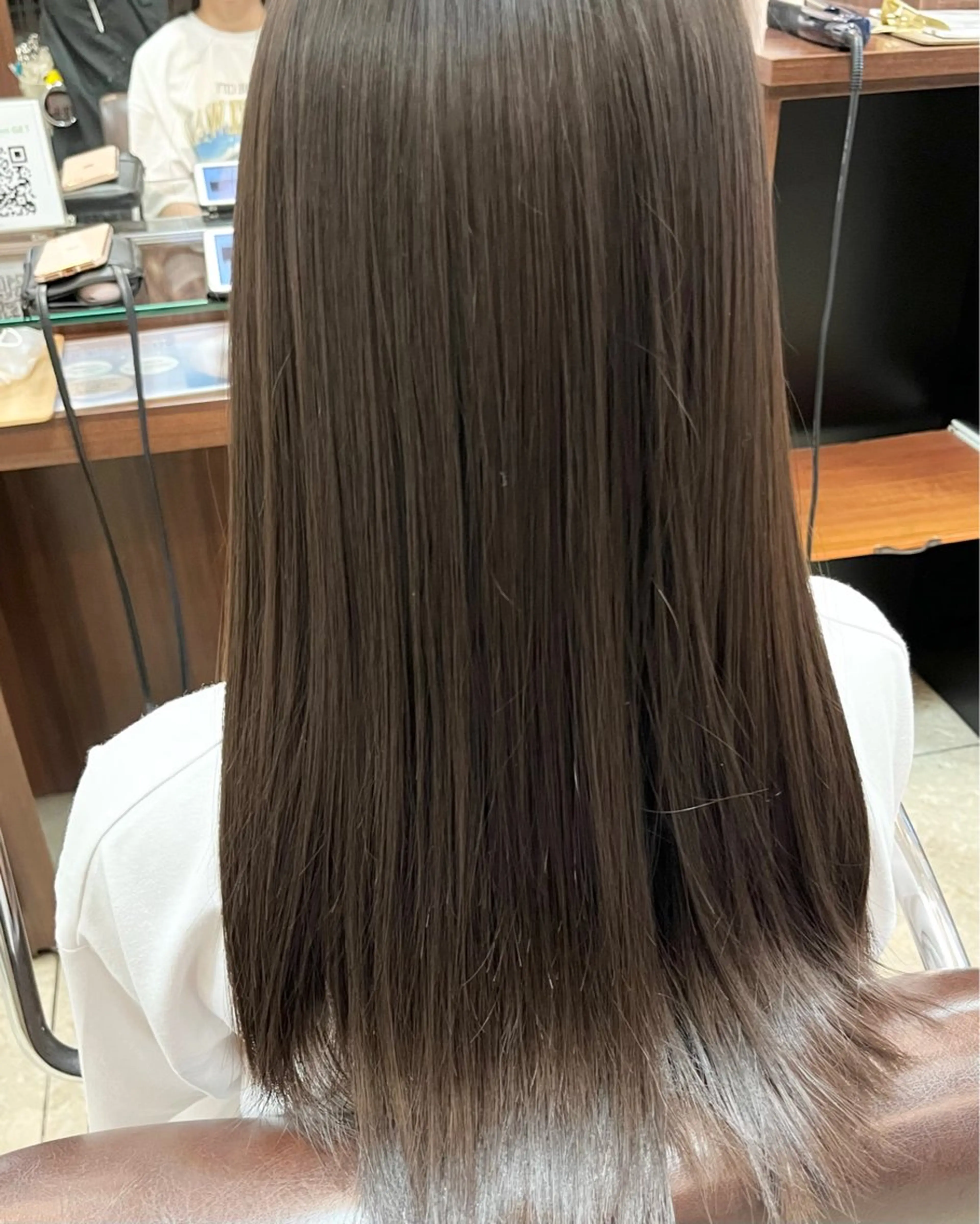 セミロング カラー 花城 沙也加のヘアスタイル