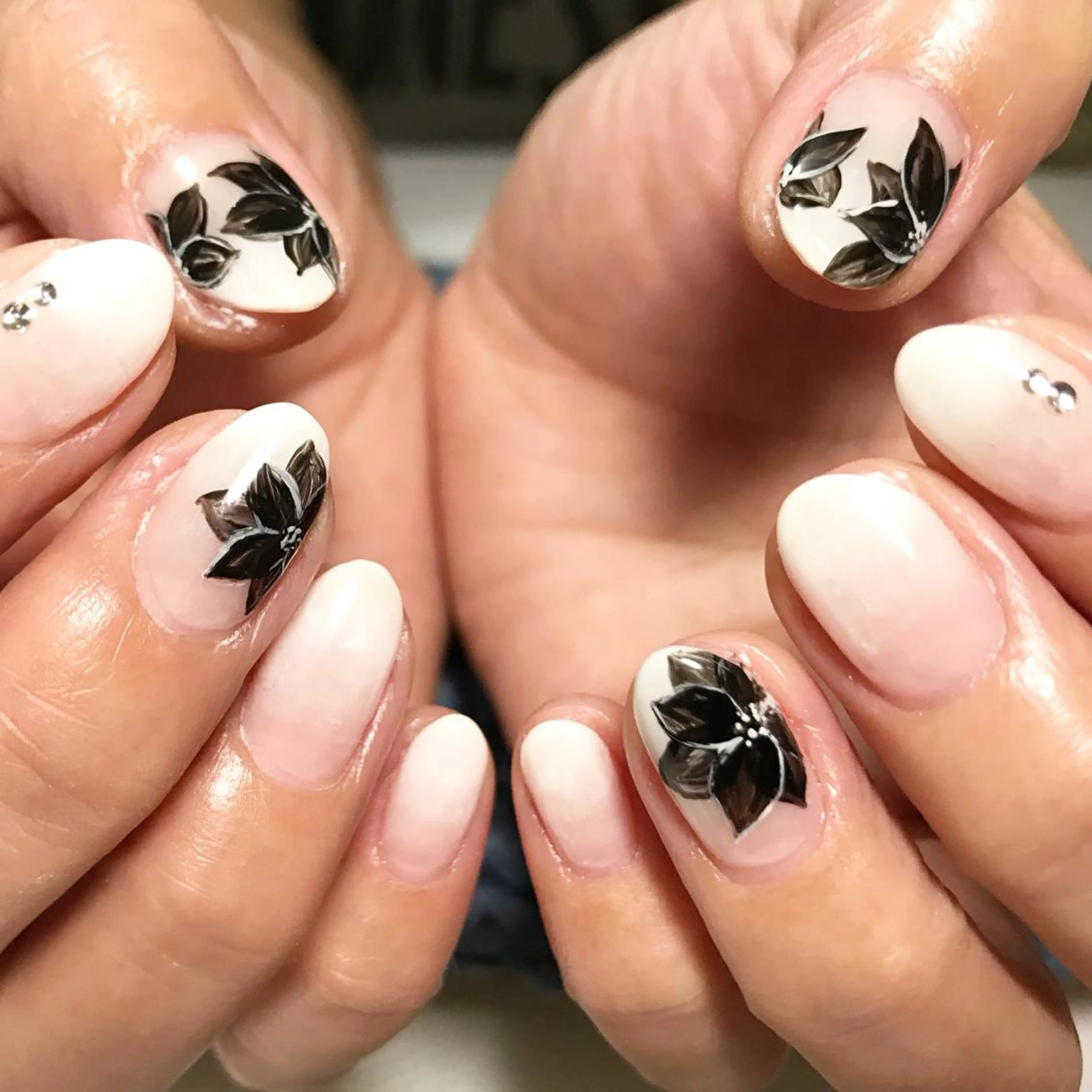 ネイル フラワーネイル フットネイル グラデーション シンプルネイル 春ネイル ハンドネイル nail fufla ♡yamane♡のネイルデザイン