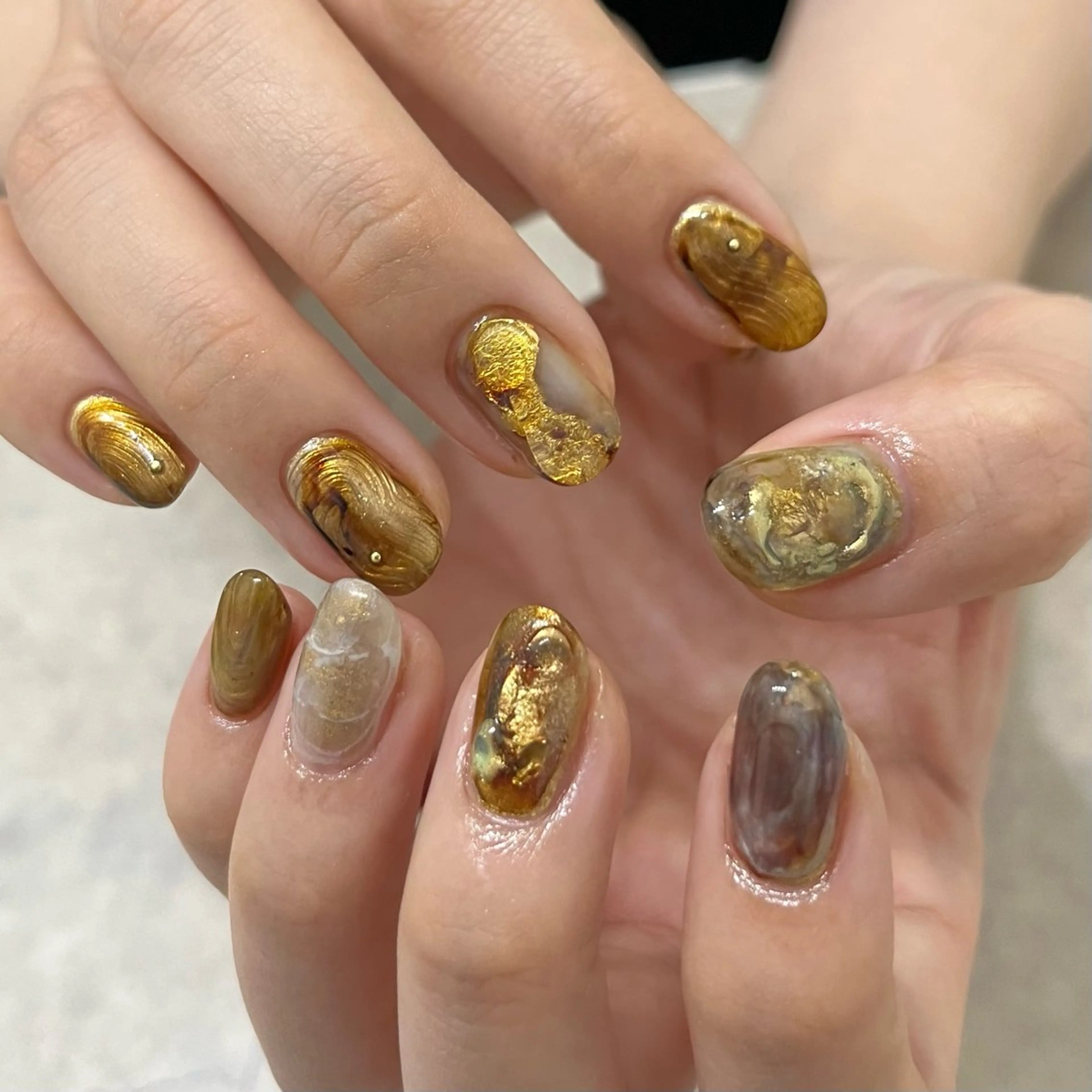 ネイル ブラウン グリーン ハンドネイル vegh.所属・vegh. nail／阿波座のネイルデザイン