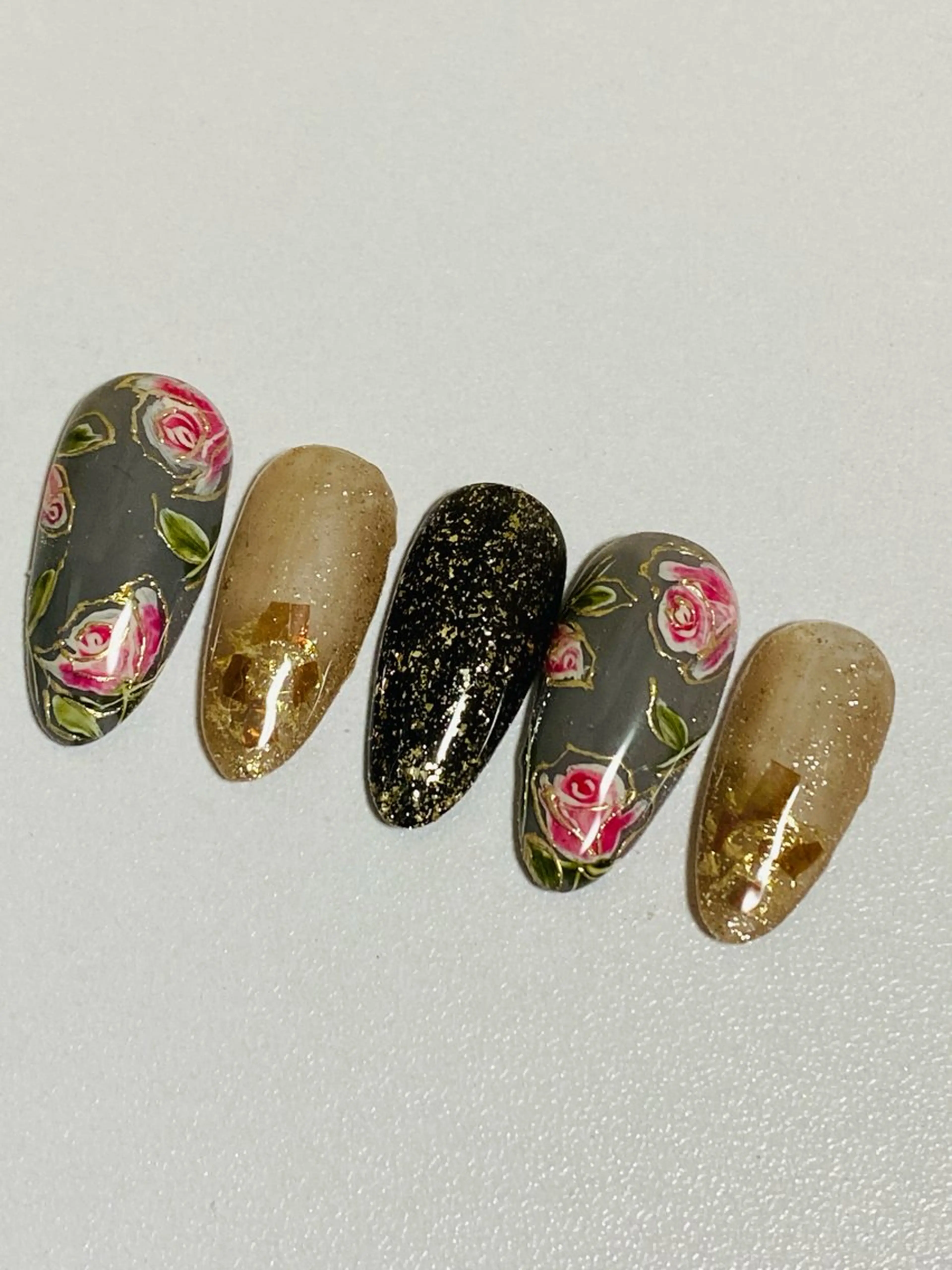 ネイル フラワーネイル 自宅ネイルサロン ♦️nuance♦️のネイルデザイン