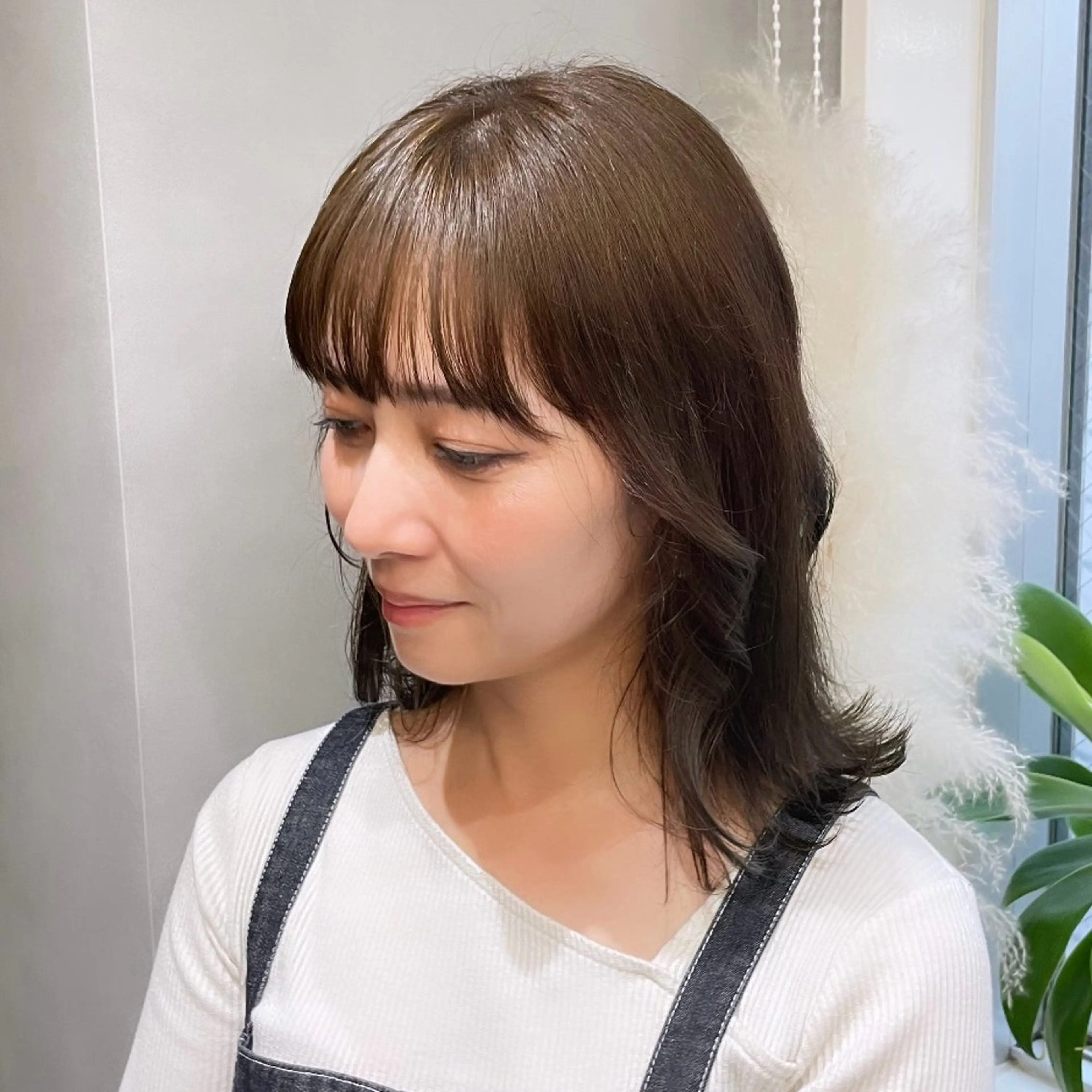 ミディアム カラー Rui/透明感カラー 暖色/レイヤーカットのヘアスタイル