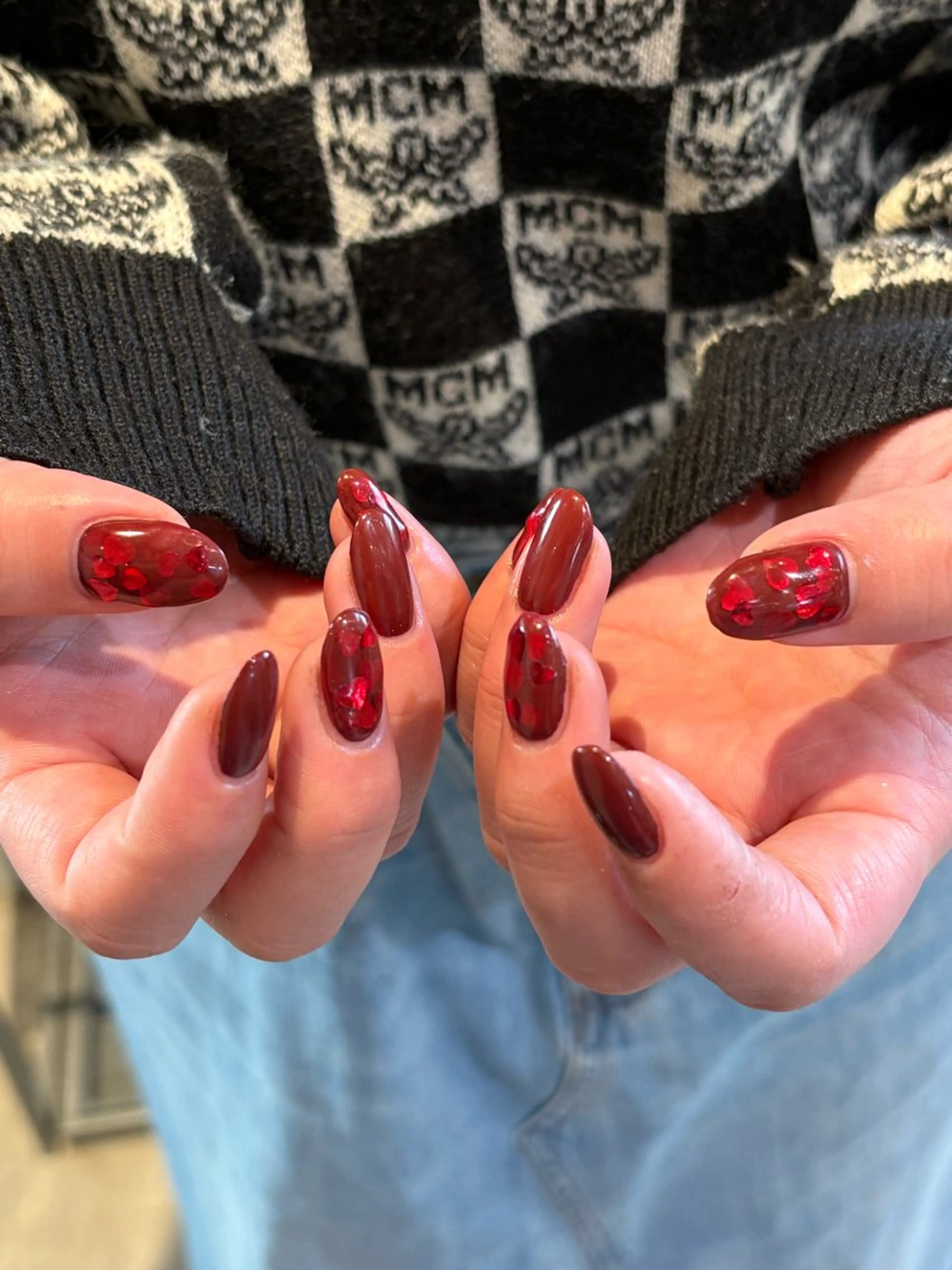 ネイル 赤色 ハンドネイル ハンドケア uruma🩰/ Avenueのネイルデザイン