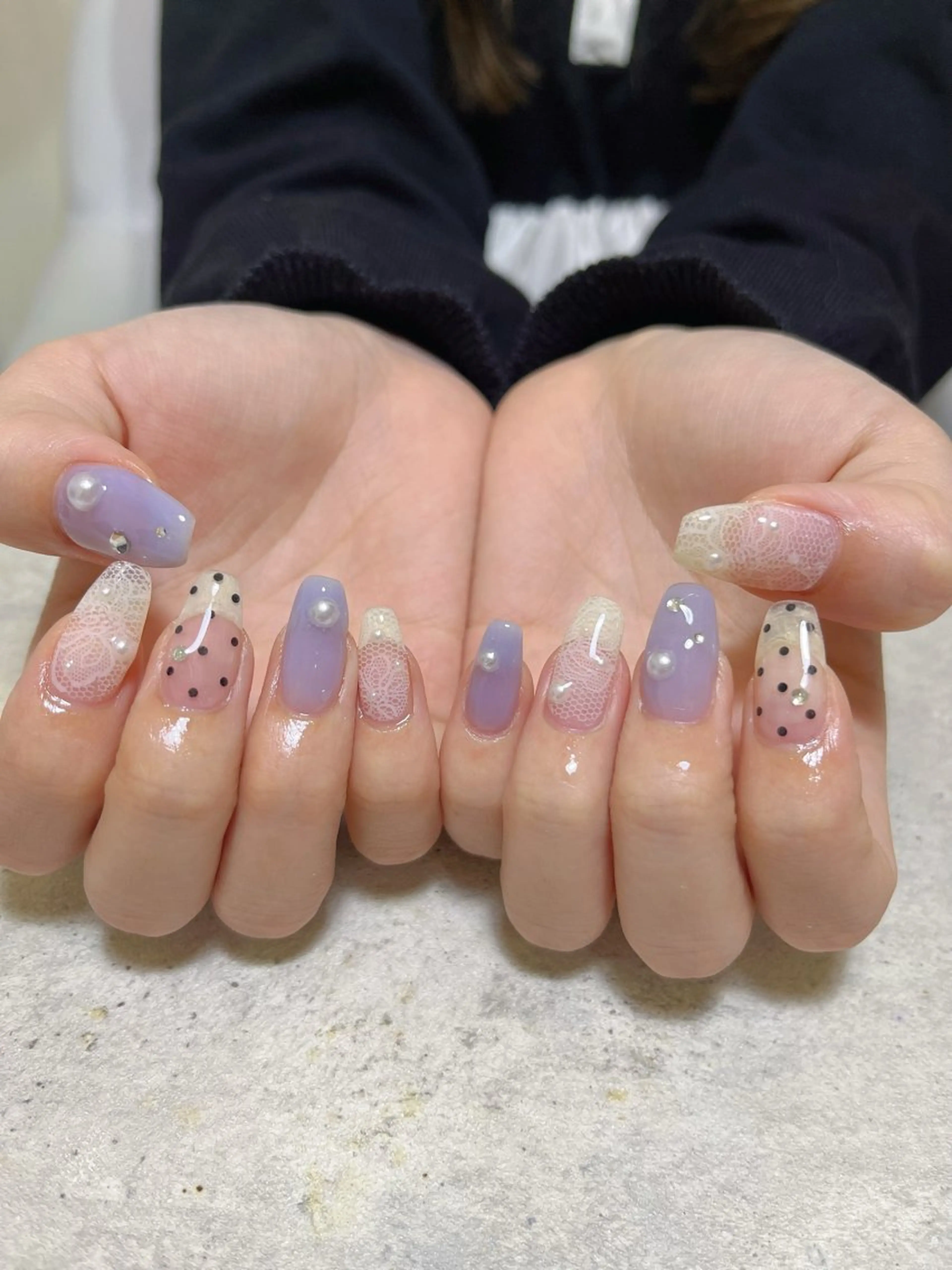 ネイル ブルー ドット レース ニュアンスネイル ハンドネイル r.nailBY α 大阪福島区/岸本🧸のネイルデザイン