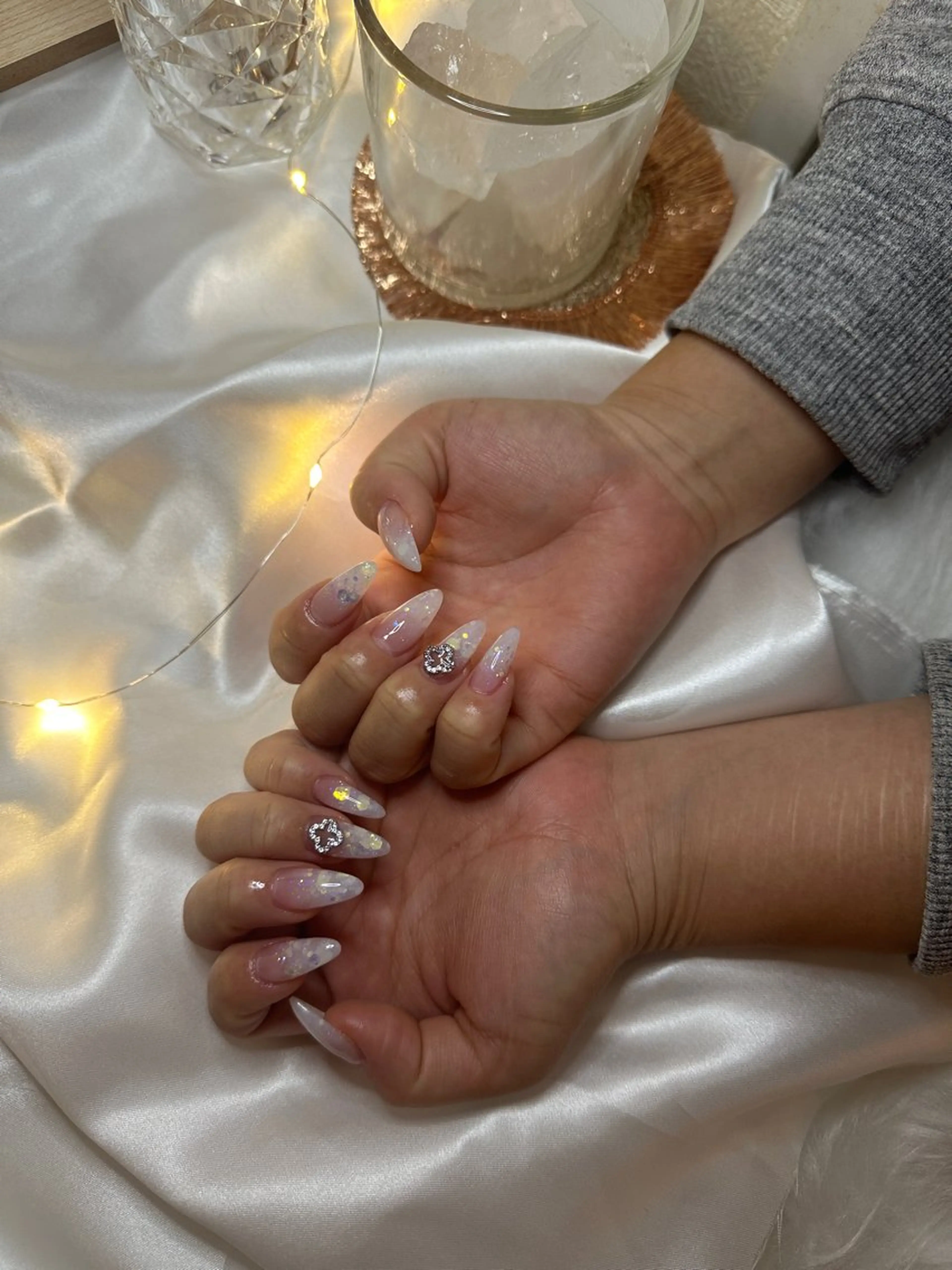 ネイル ラメ(グリッター) ラメグラデーション ホワイト Nailsalon SKiのネイルデザイン