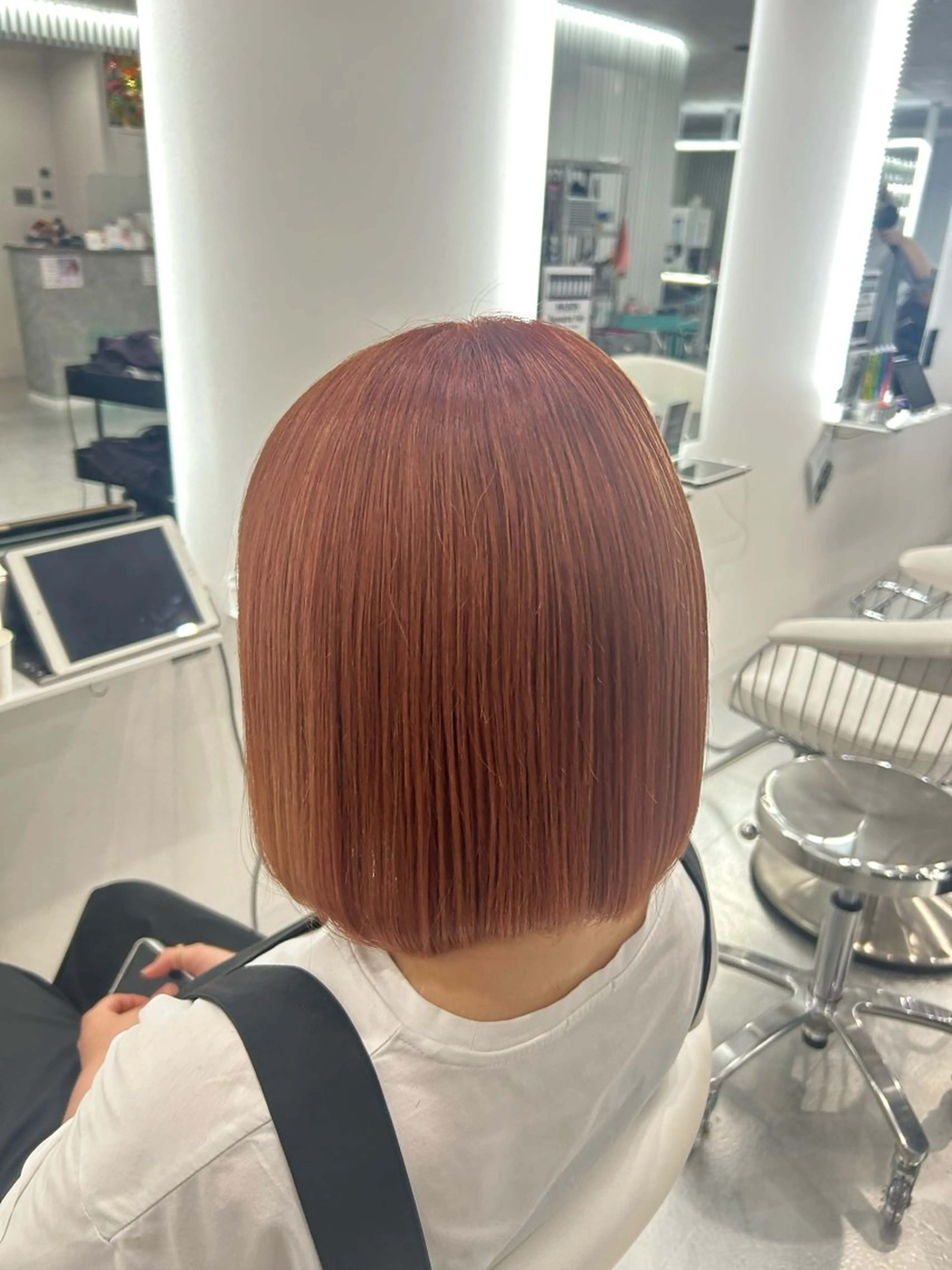 ショート カラー ブリーチ ブラウンカラー オレンジ オレンジブラウン ヘアカラー あやめ🪽 オリーブ/ハイトーンのヘアスタイル