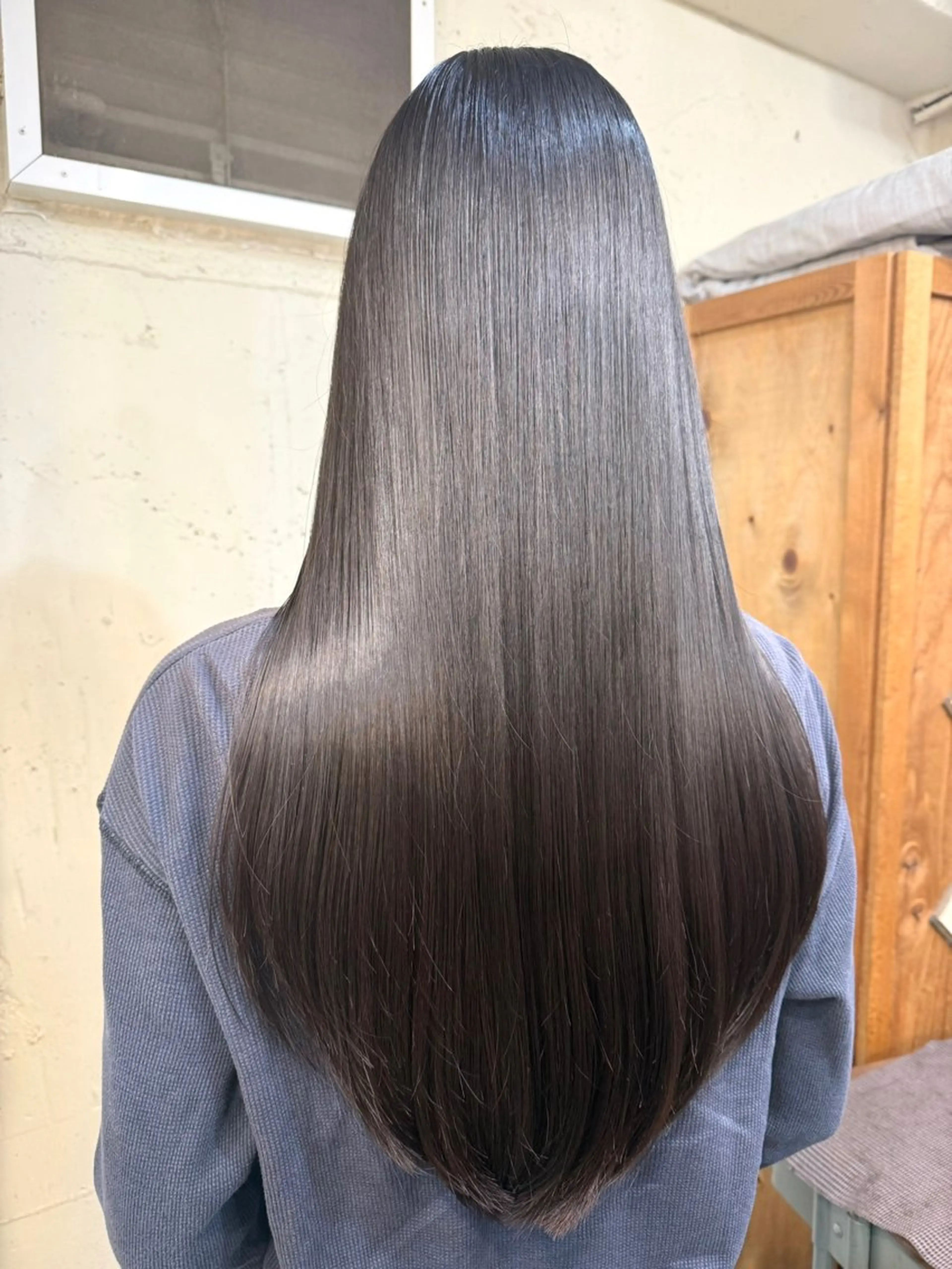 ロング トリートメント CREDGARDEN 吉祥寺所属・ツヤ髪 透明感カラー ゆいなのヘアスタイル