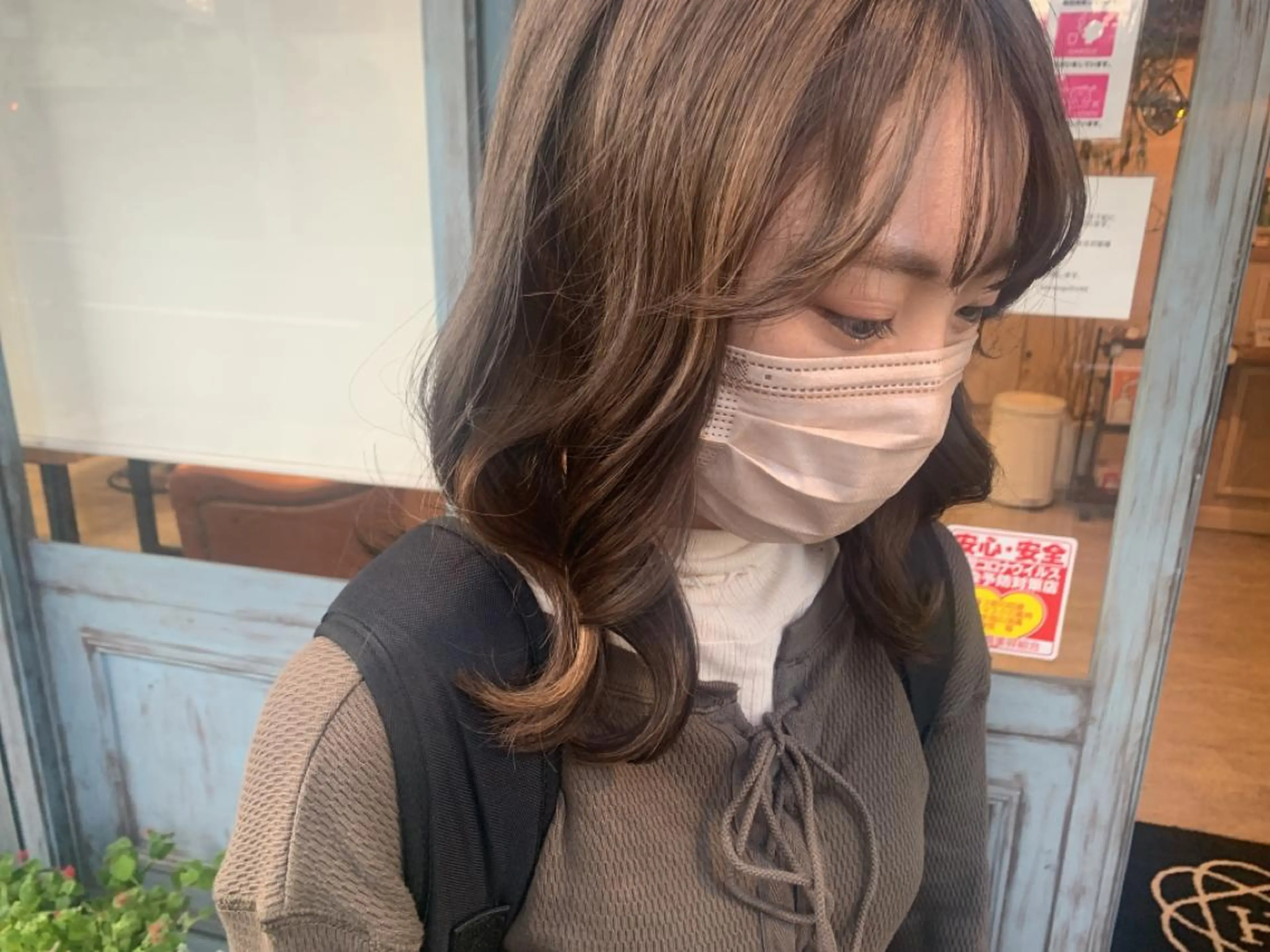 ミディアム カット ヘアカラー トリートメント HARE 川崎晴佳のヘアスタイル