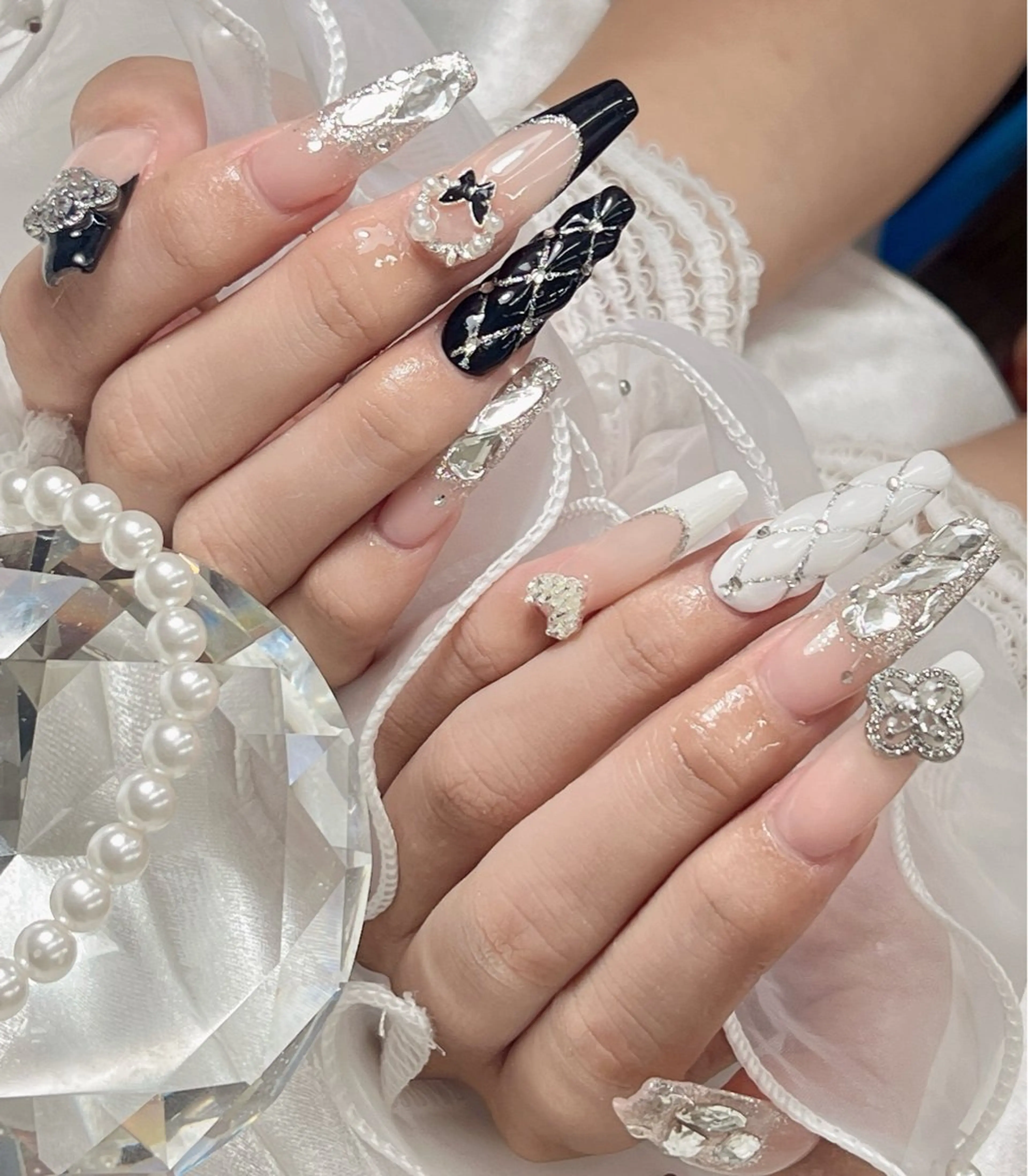 ネイル クリアネイル フレンチネイル グラデーション ラメ(グリッター) ラメグラデーション ハンドネイル bijou nails　蓮のネイルデザイン