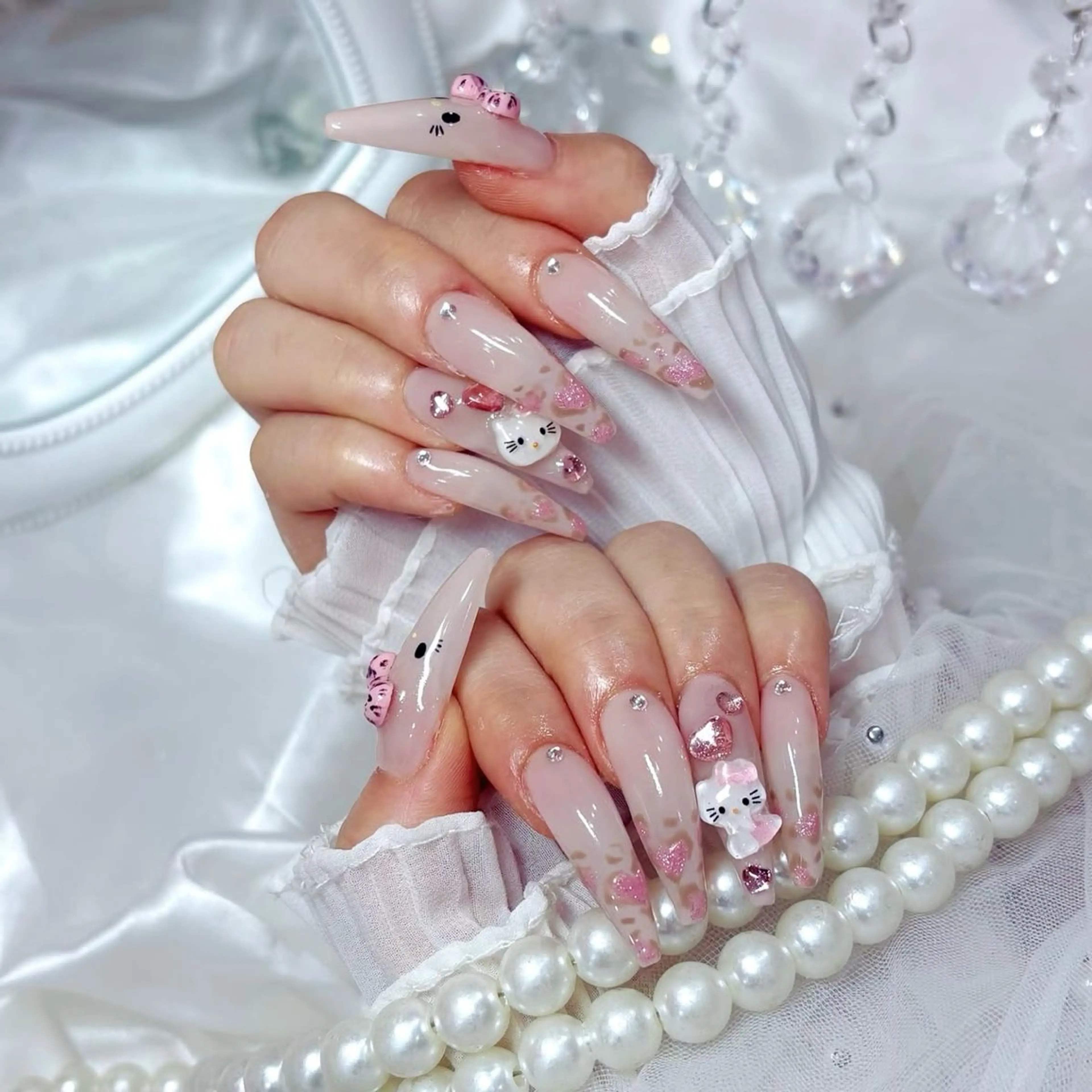 カラー ハンドネイル AIN Nailのネイルデザイン