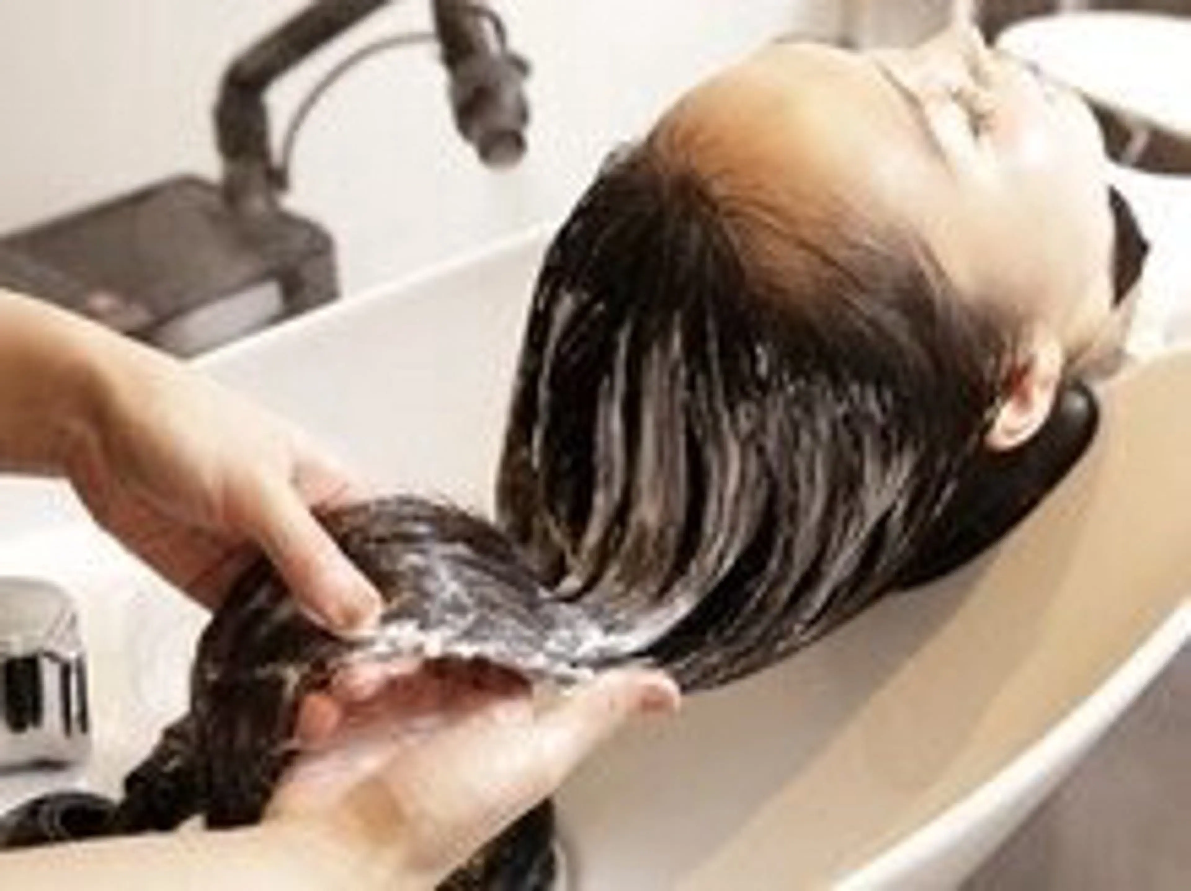 ロング 杉本 瑠菜のヘアスタイル