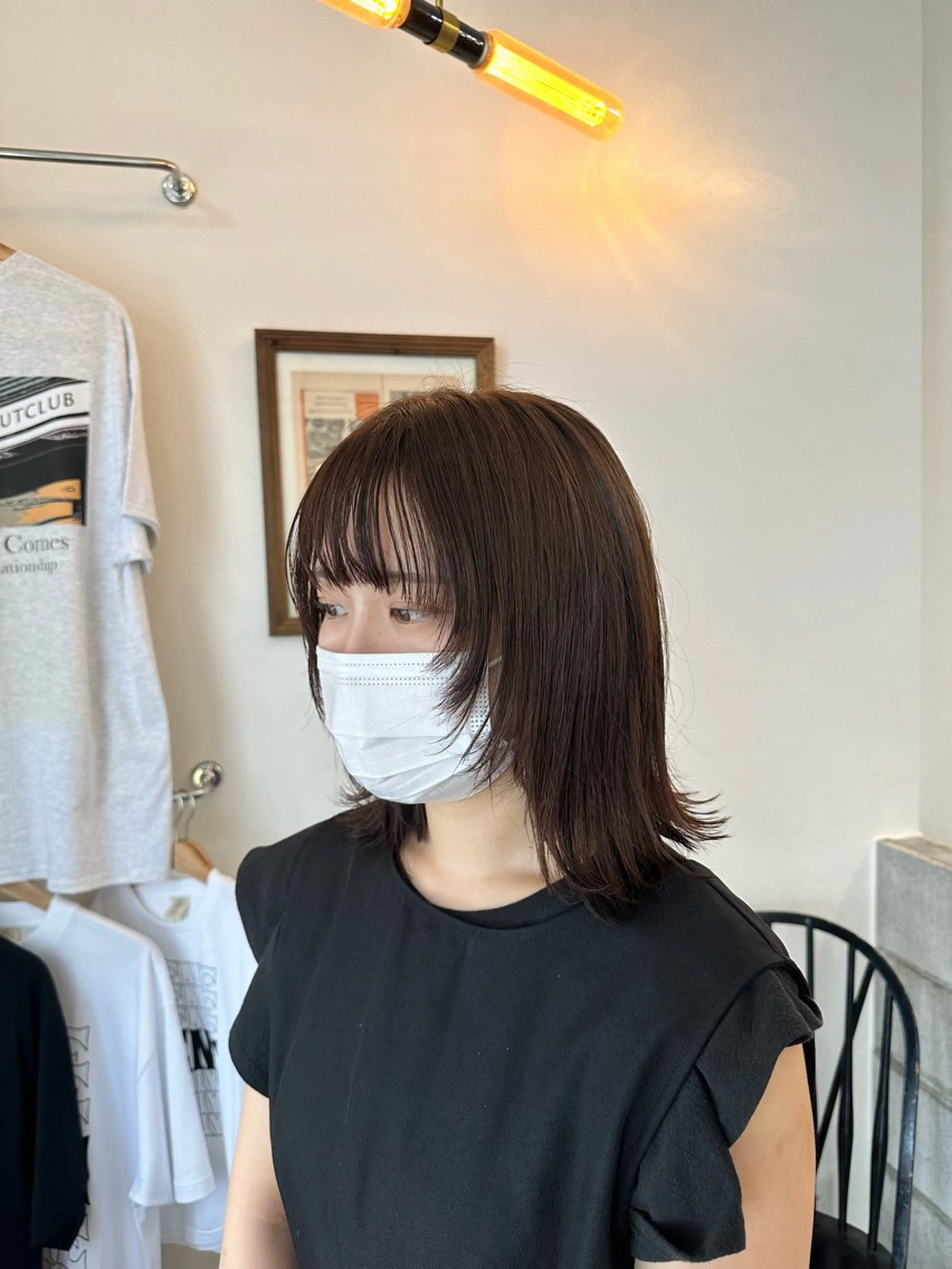 ミディアム カラー ブラウンカラー ナチュラルブラウン 顔まわりレイヤー 顔周りカット レイヤーカット 岩村 夏姫のヘアスタイル