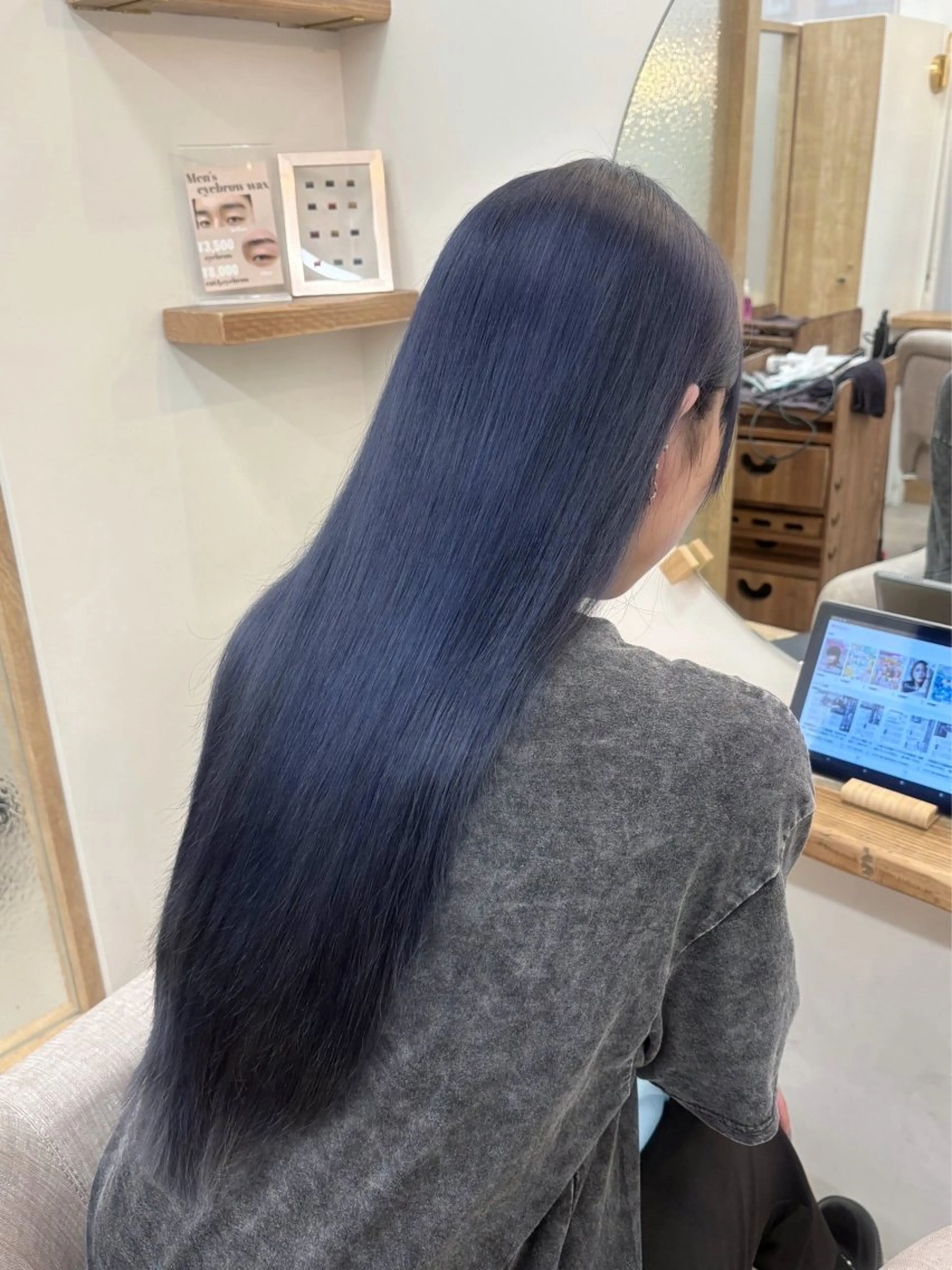 ロング カラー ブルーカラー ネイビーカラー ヘアカラー トリートメント Haruka ハルカのヘアスタイル