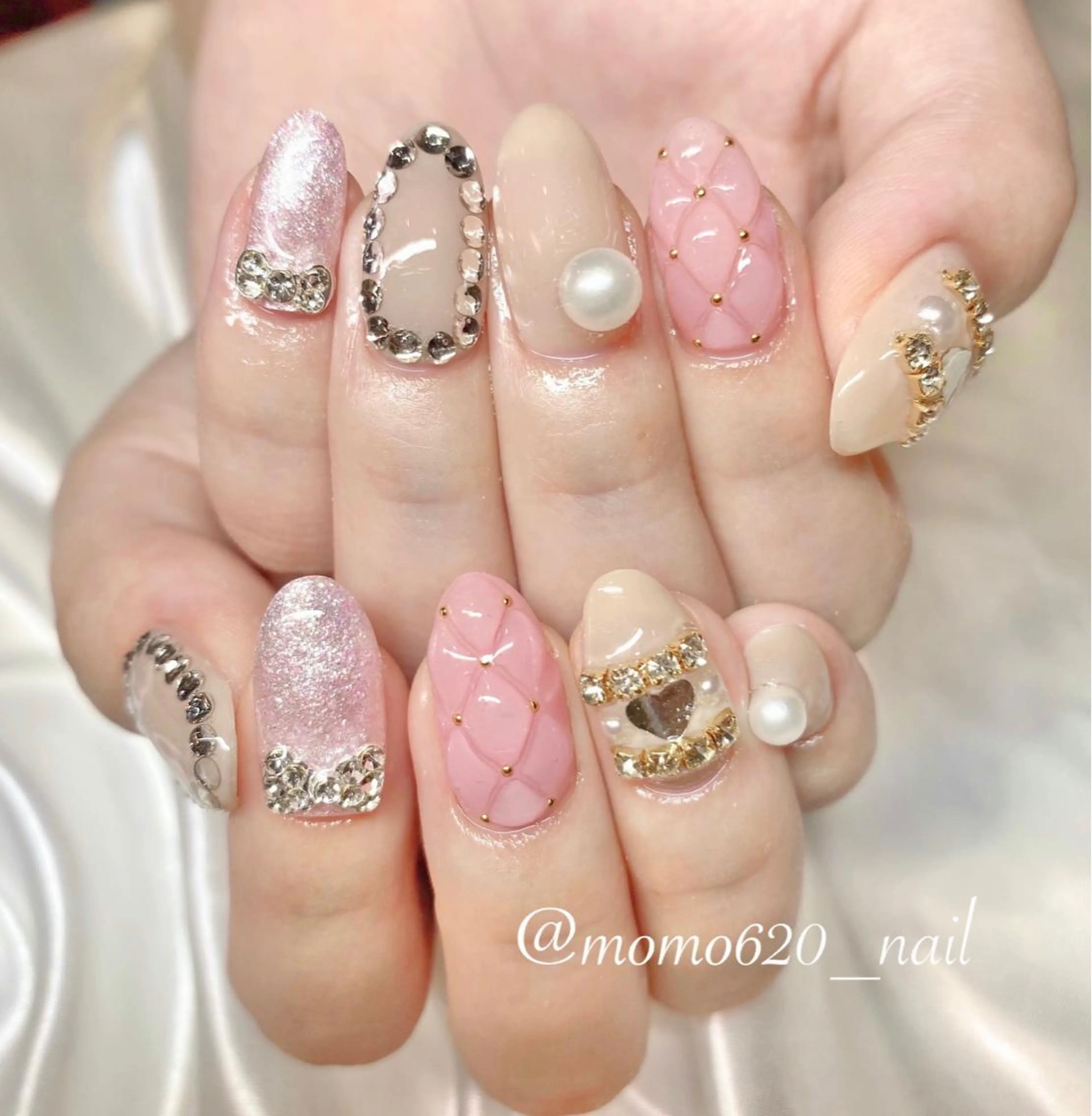 ネイル momoka🤍 四ツ橋のネイルデザイン
