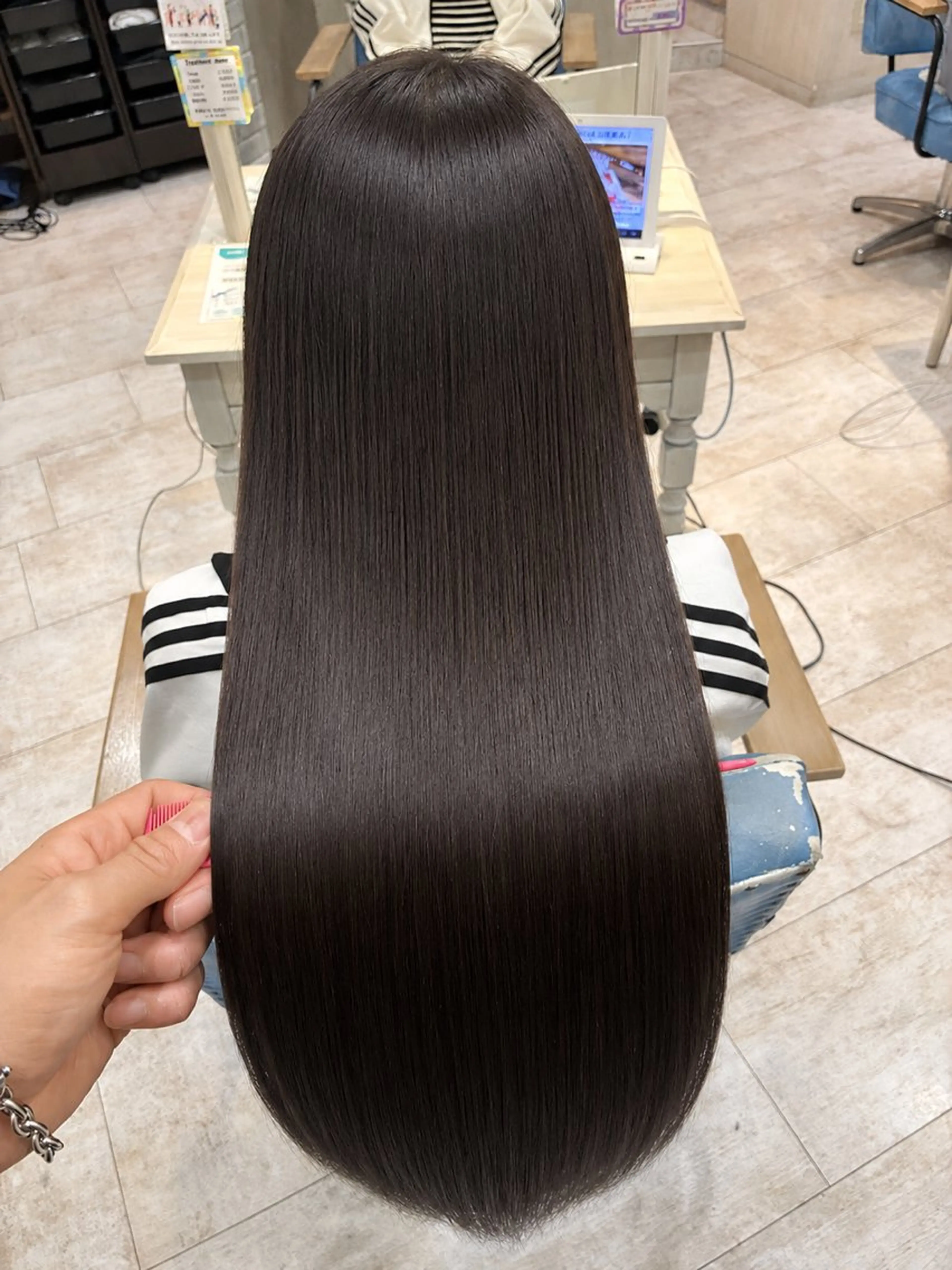 ロング ロング トリートメント カット ヘアカラー トリートメント 店長✨レイヤー✖️ 髪質改善✖️韓国ヘアのヘアスタイル