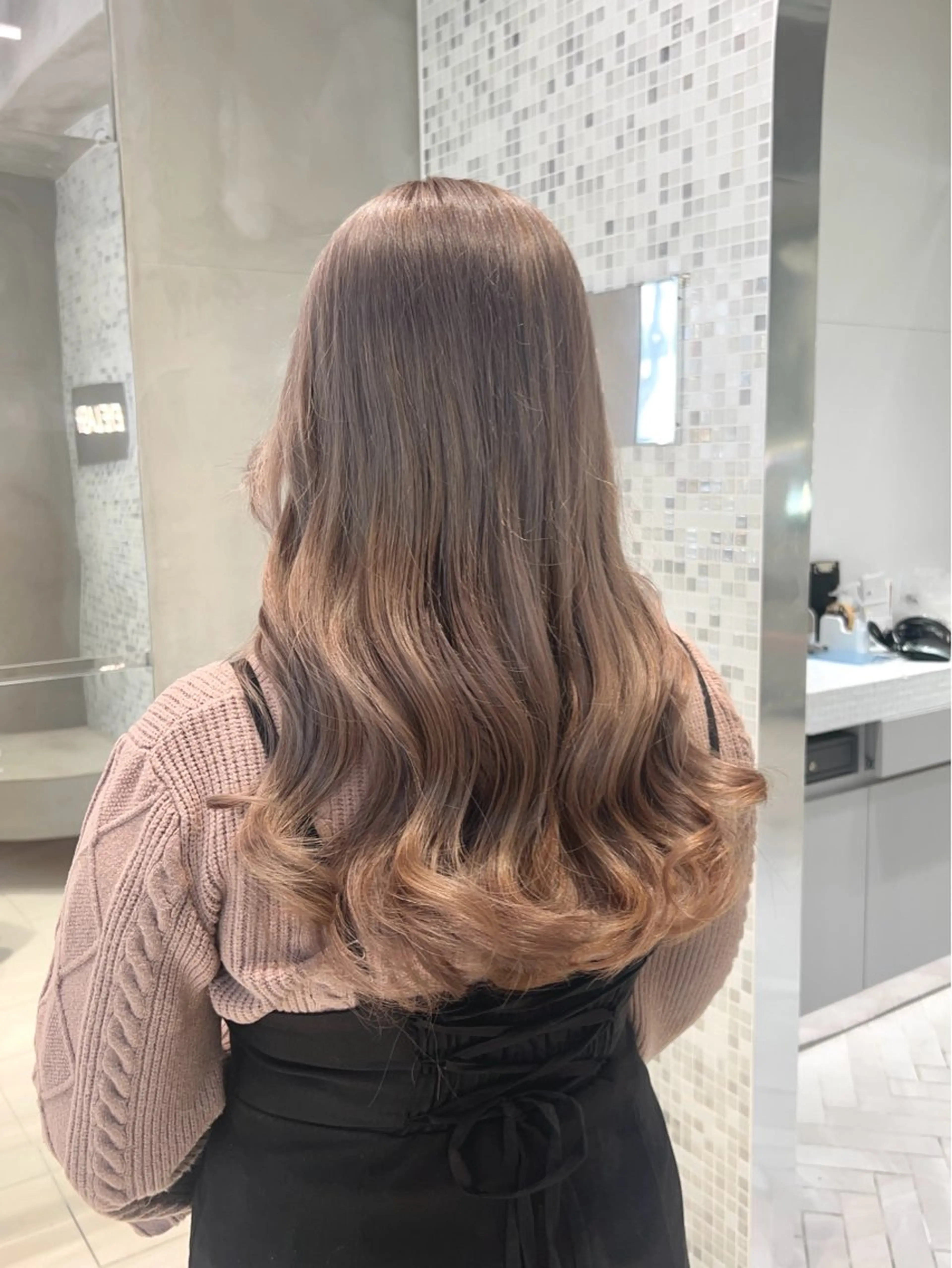 カラー グレージュ ヘアカラー くすみカラー/ブリ ーチ seina★のヘアスタイル