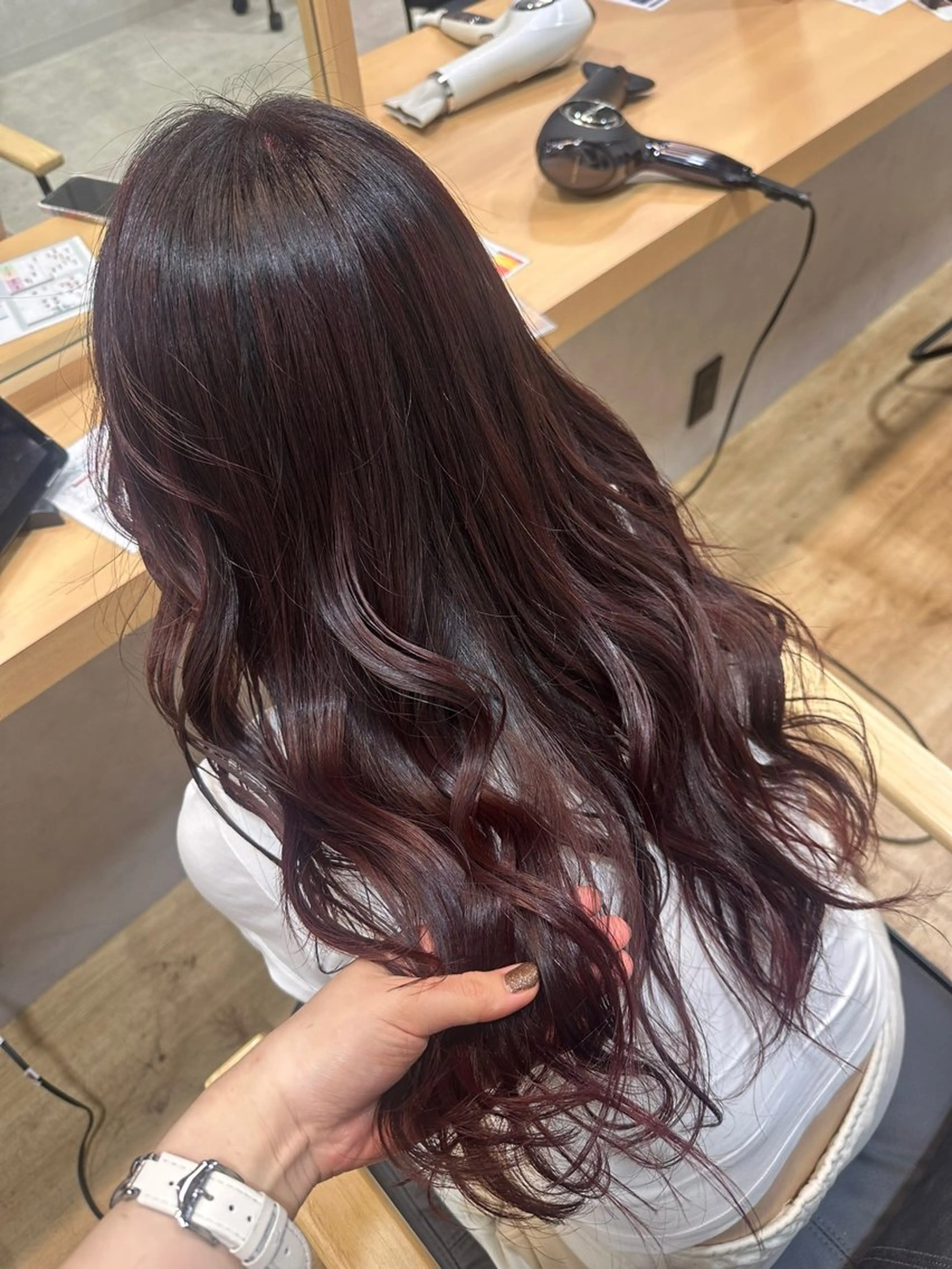 ロング カット ヘアカラー トリートメント 小寺 唯希のヘアスタイル