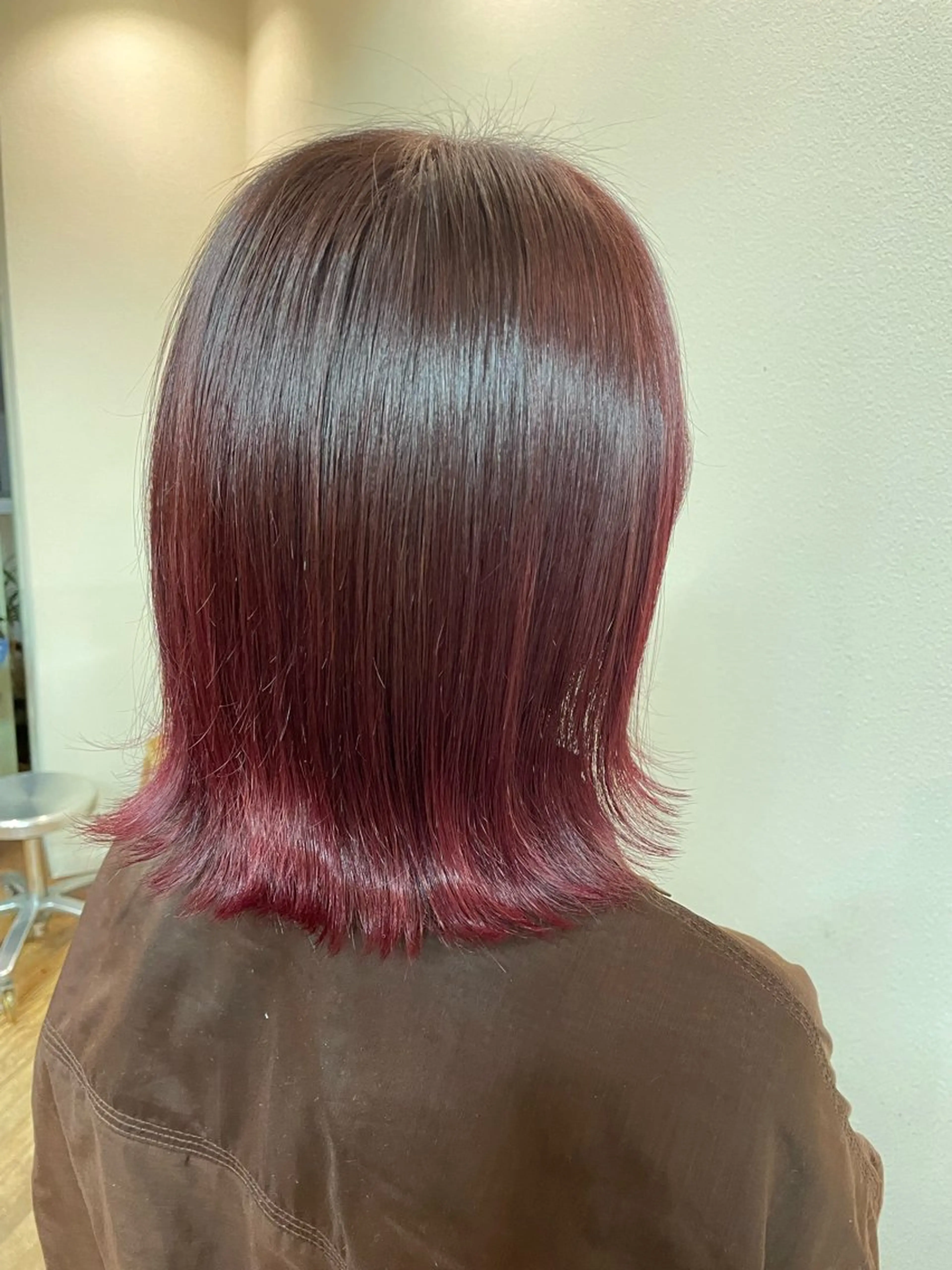 カラー ブリーチ ツヤ感カラー✨/ 顔周りカット西川絢音のヘアスタイル