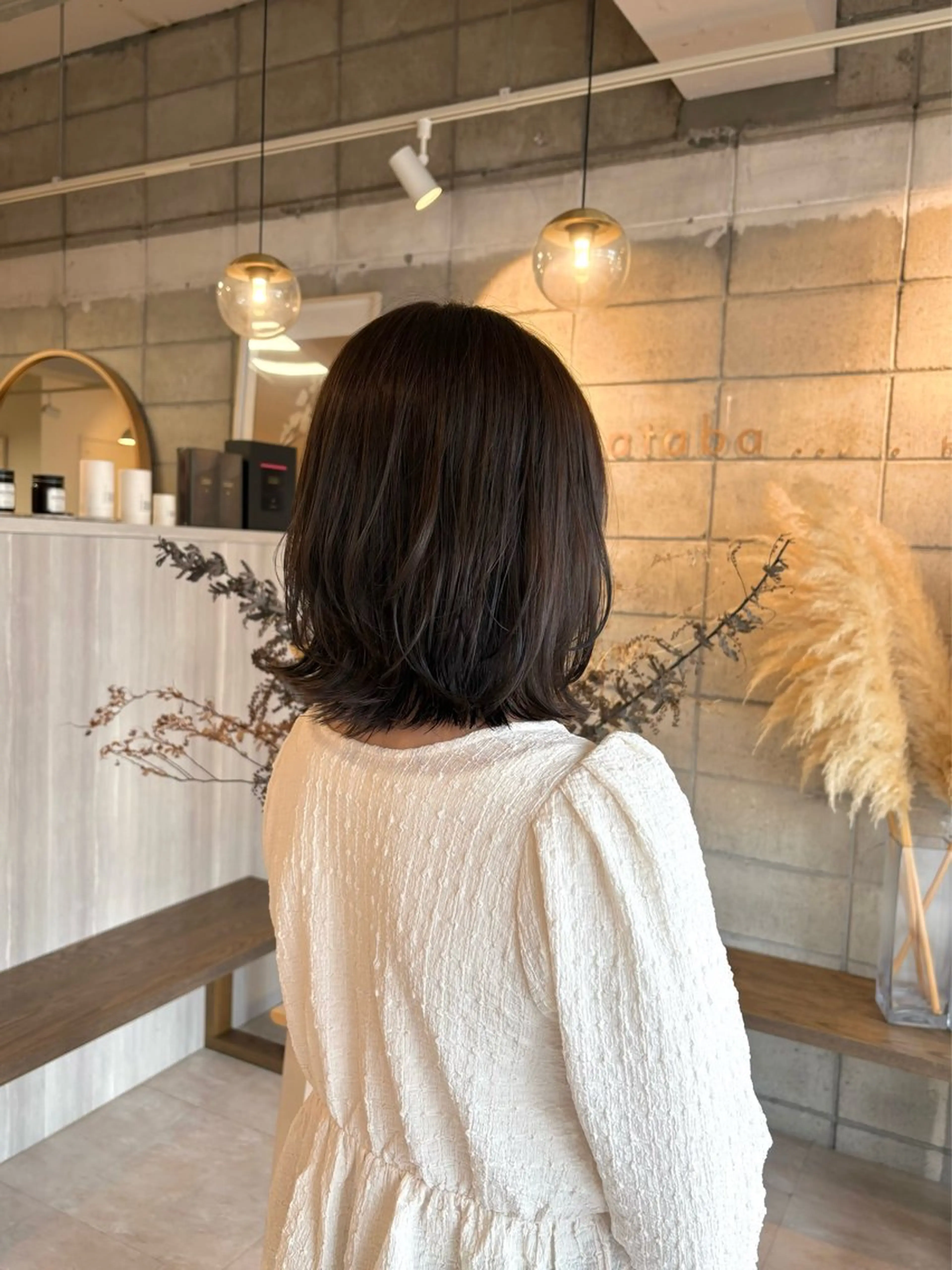 ミディアム カラー 眞名子 瑞紀のヘアスタイル