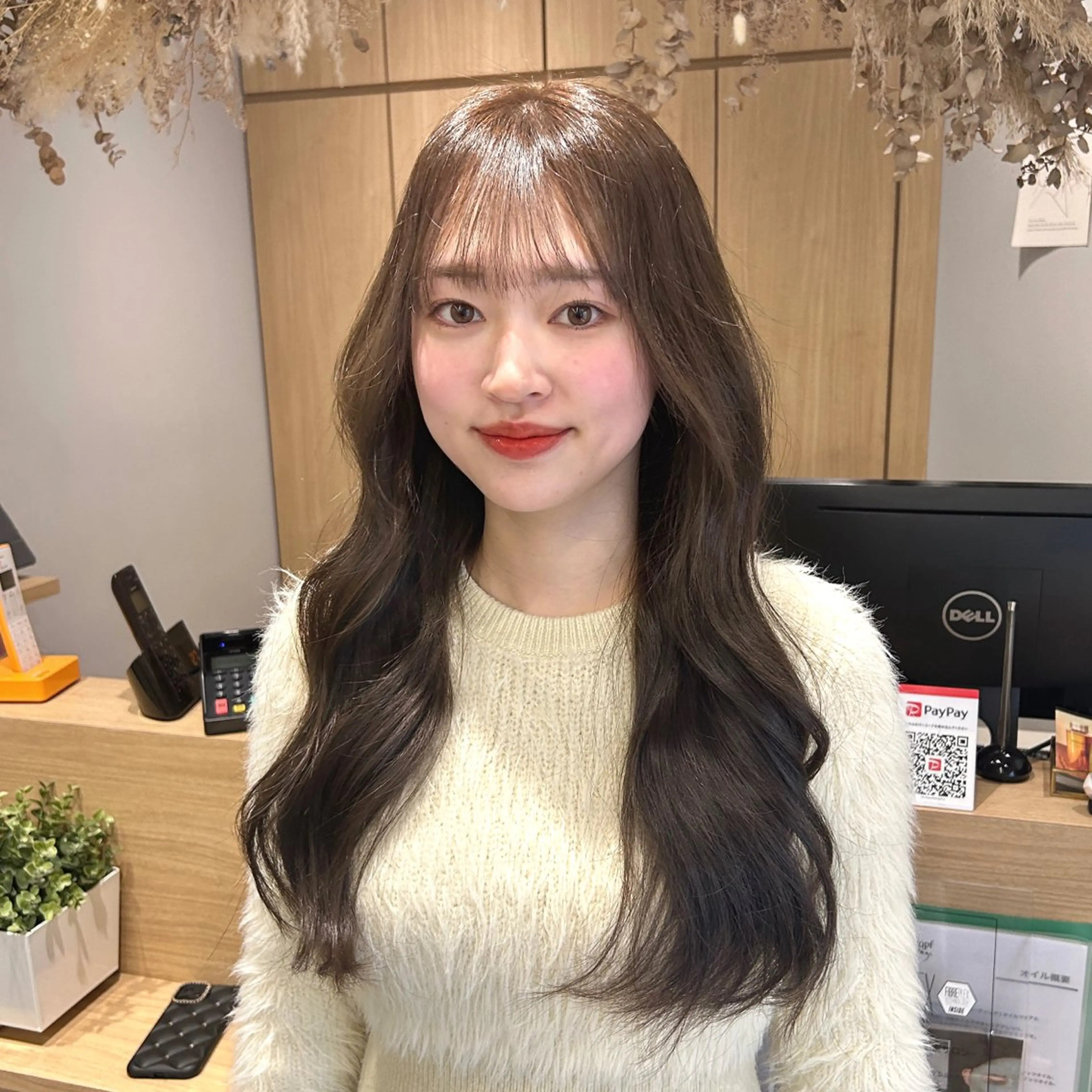 ロング カラー ベージュカラー ブリーチ 透明感カラー ブリーチなしカラー オリーブベージュ 韓国ヘア×レイヤー カット/上田丈也のヘアスタイル