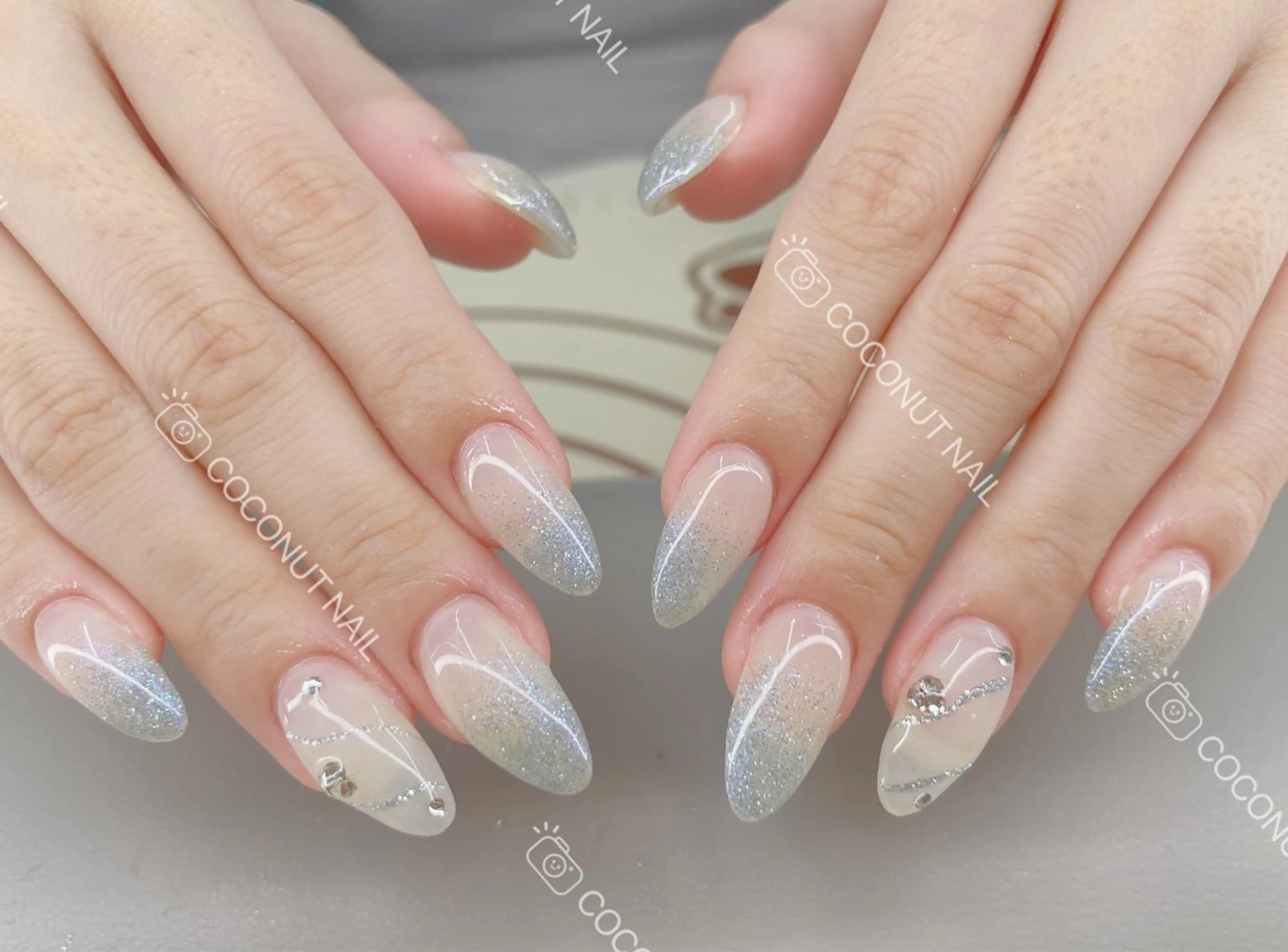 ネイル ハンドネイル 神田 ココナッツのネイルデザイン