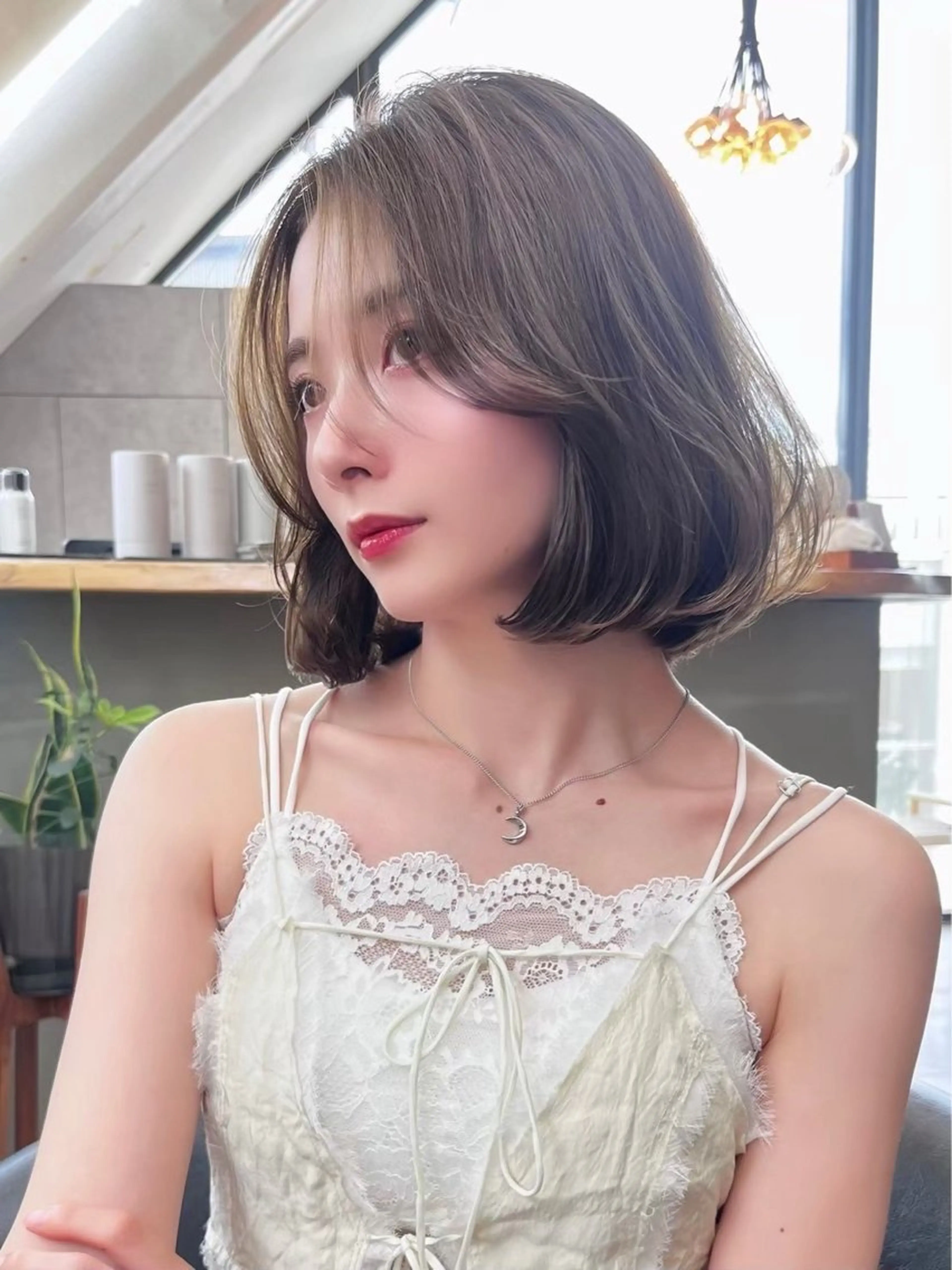 ミディアム カット ヘアカラー 縮毛矯正 トリートメント けいし🐬ボブ 美髪縮毛矯正のヘアスタイル