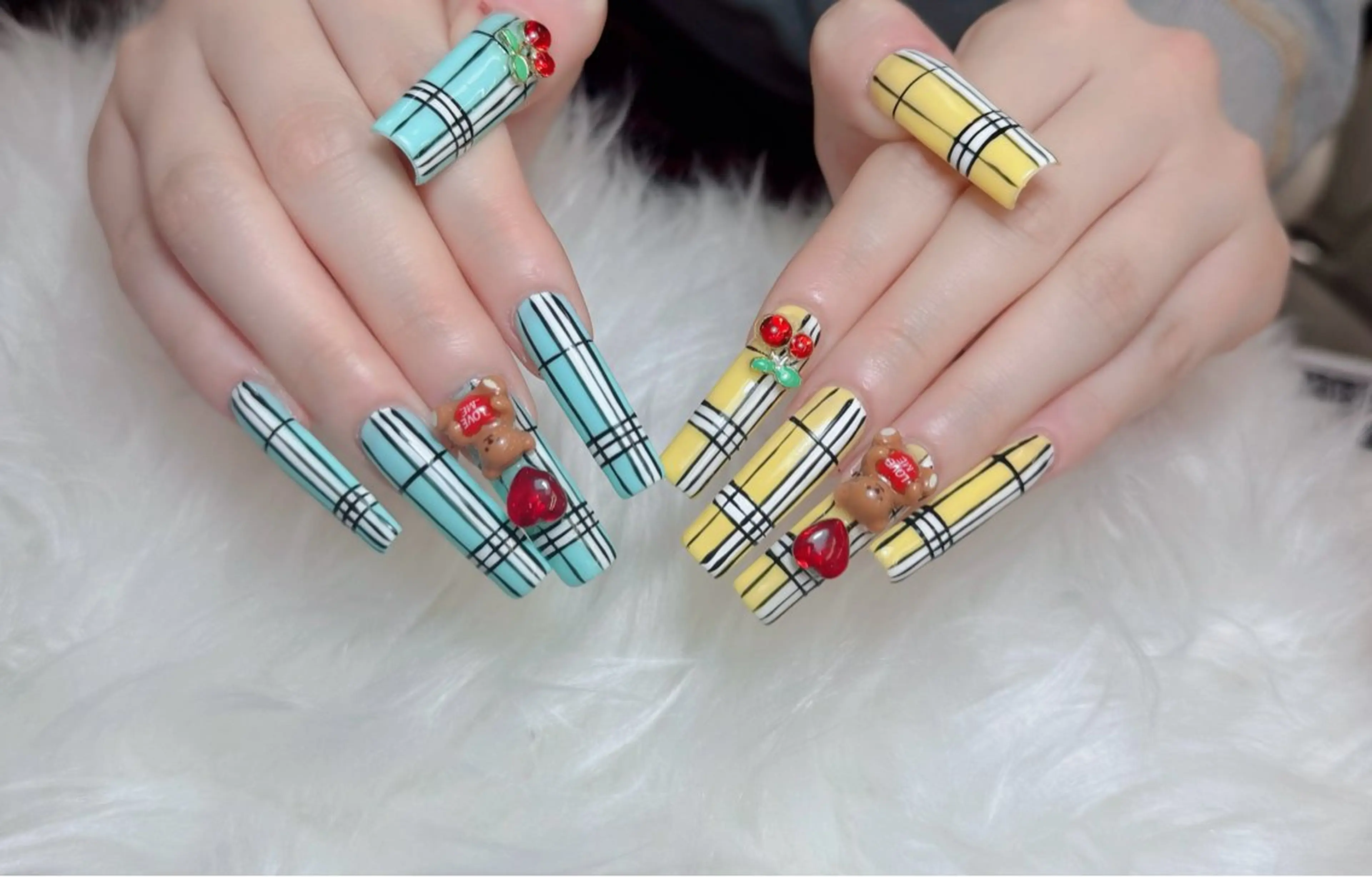 ネイル アートネイル フレンチネイル ジェルネイル 韓国ネイル マグネットネイル Lenie Shinokuboのネイルデザイン