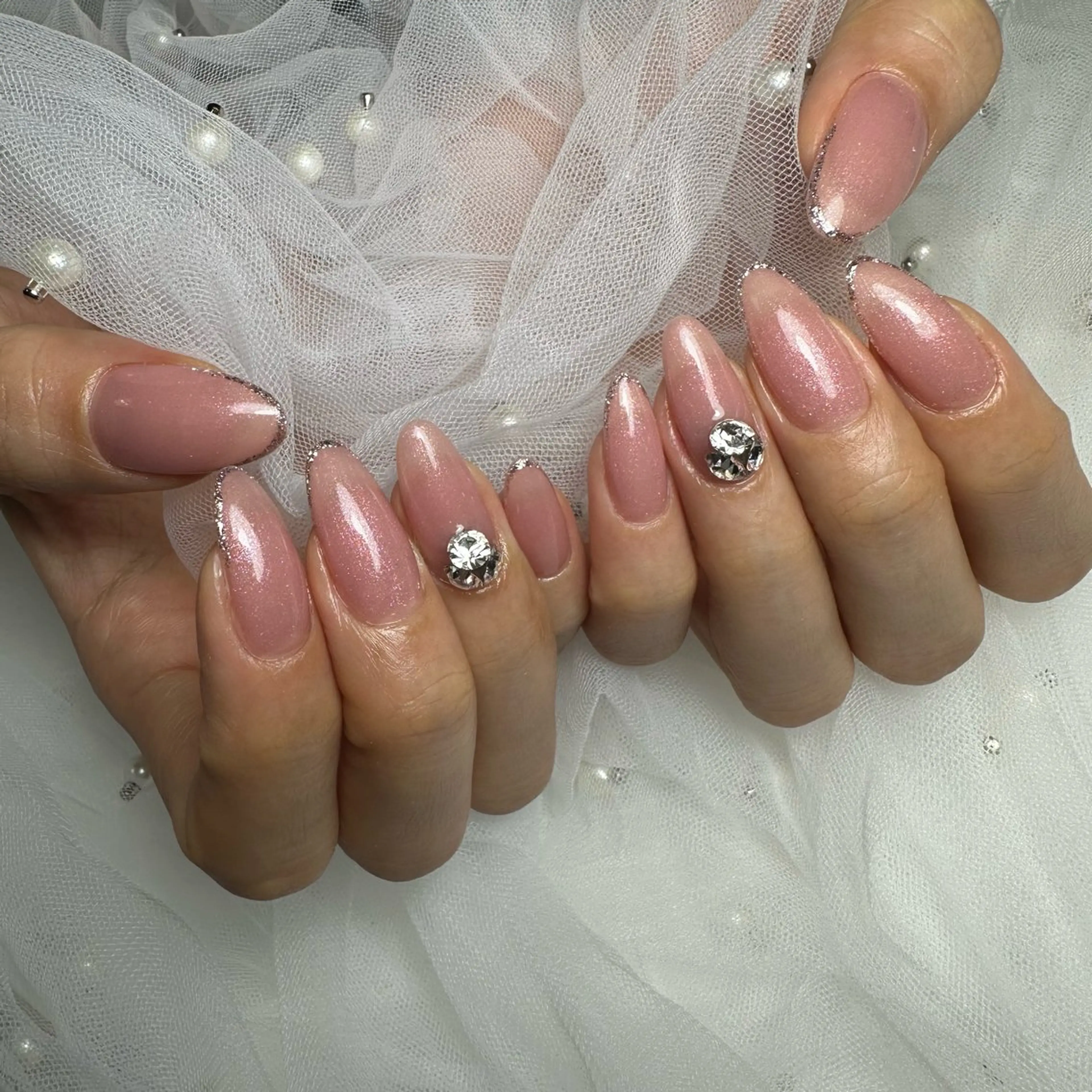 ネイル シンプルネイル 里見 麗のネイルデザイン