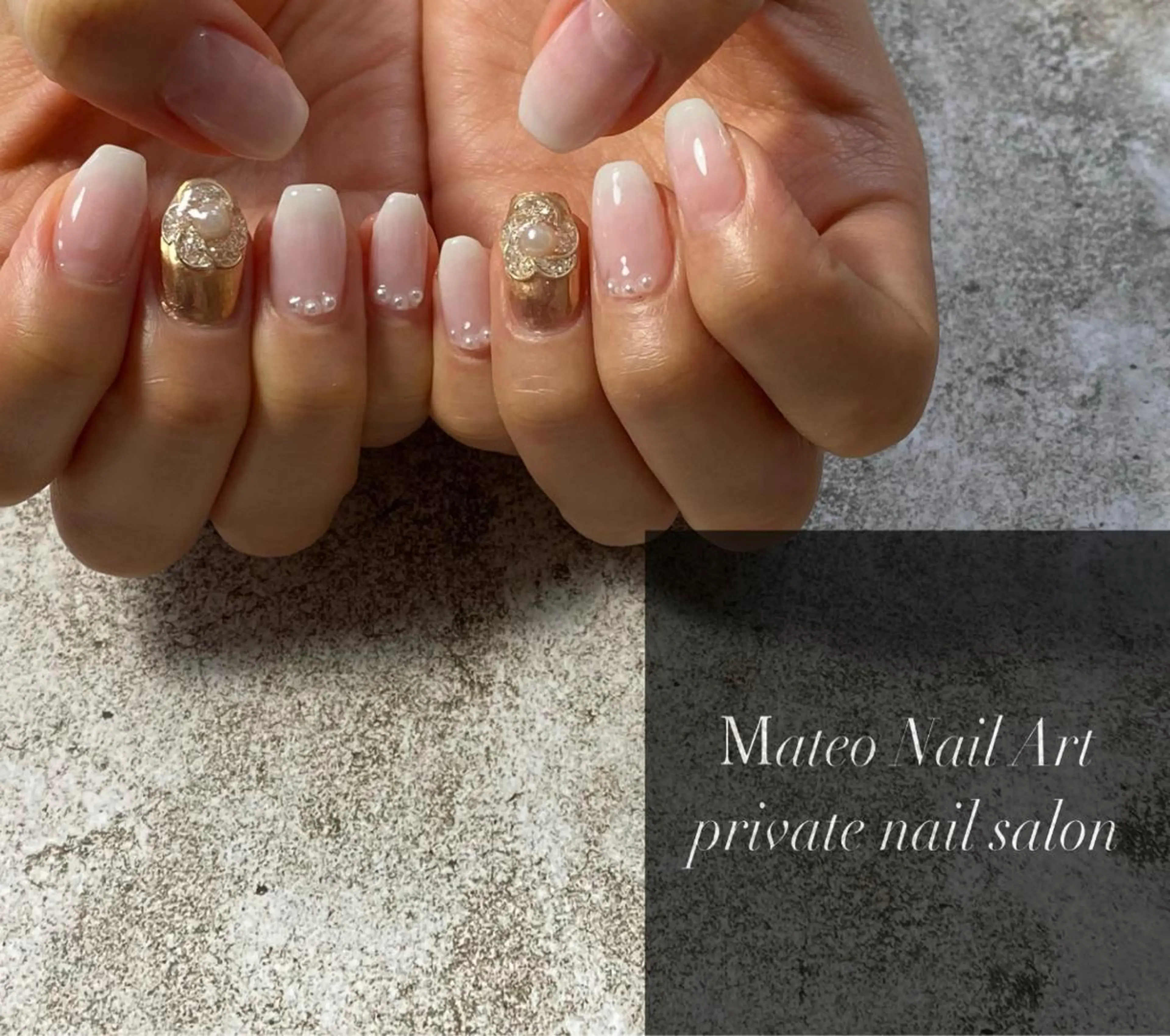 アート2本コース左右1本ずつアート他ワンカラー   かグラデーションストーン10粒込み！他店オフ別途プラス1500円の写真