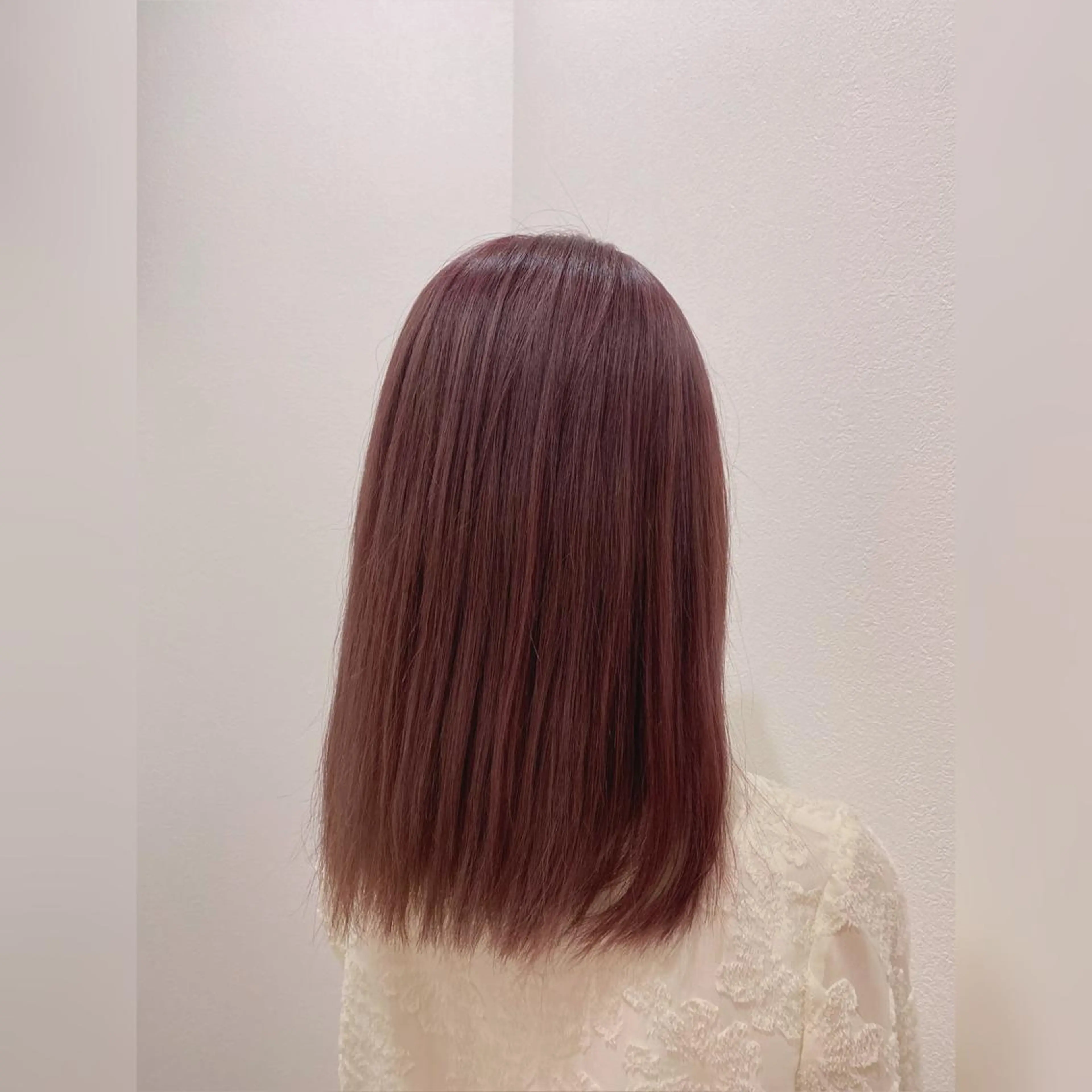 セミロング カラー ブリーチ ダブルカラー ピンクカラー カット ヘアカラー 山口 惇史のヘアスタイル