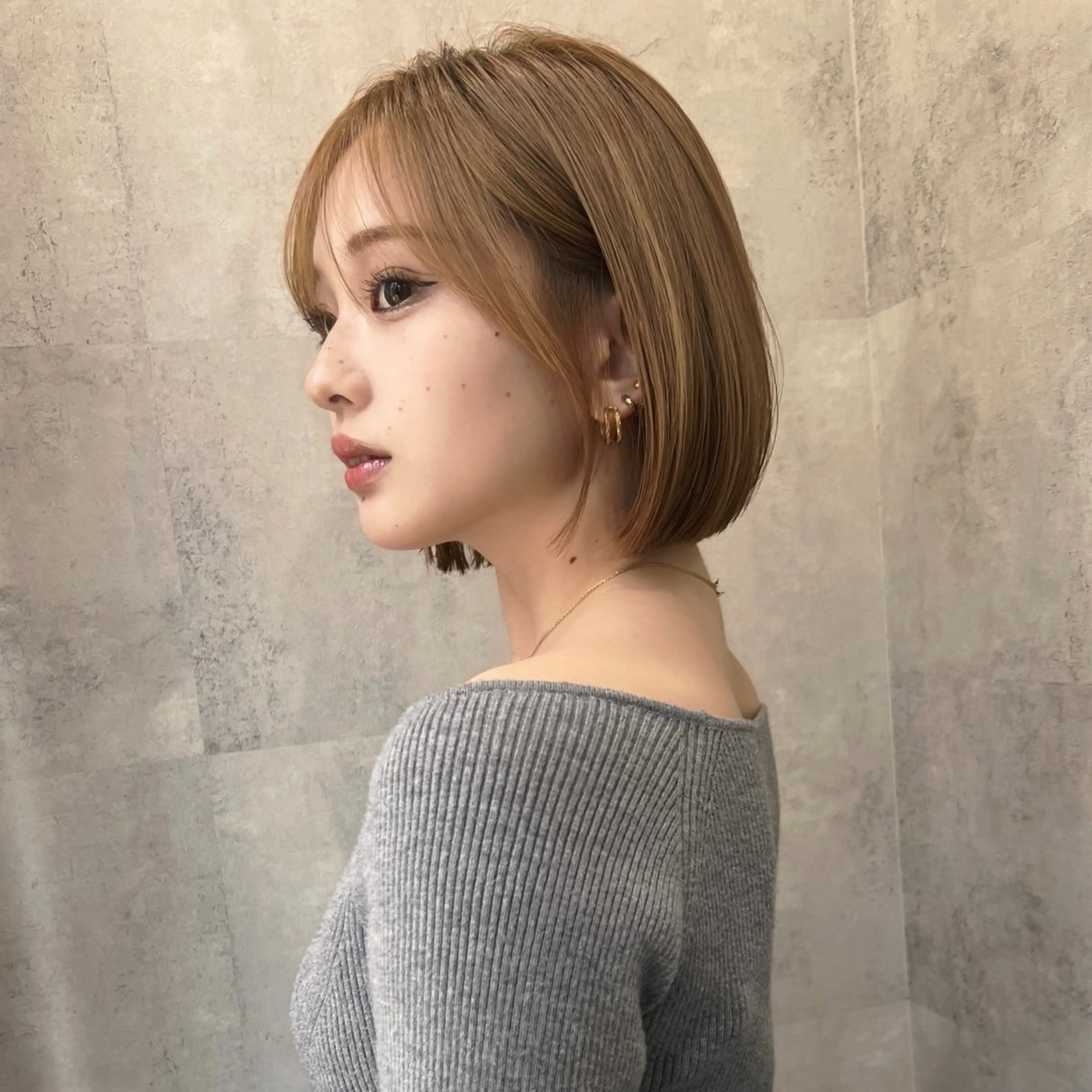 ミディアム ボブ カット ヘアカラー トリートメント レイヤー/韓国ボブ レイヤーボブ/住吉のヘアスタイル