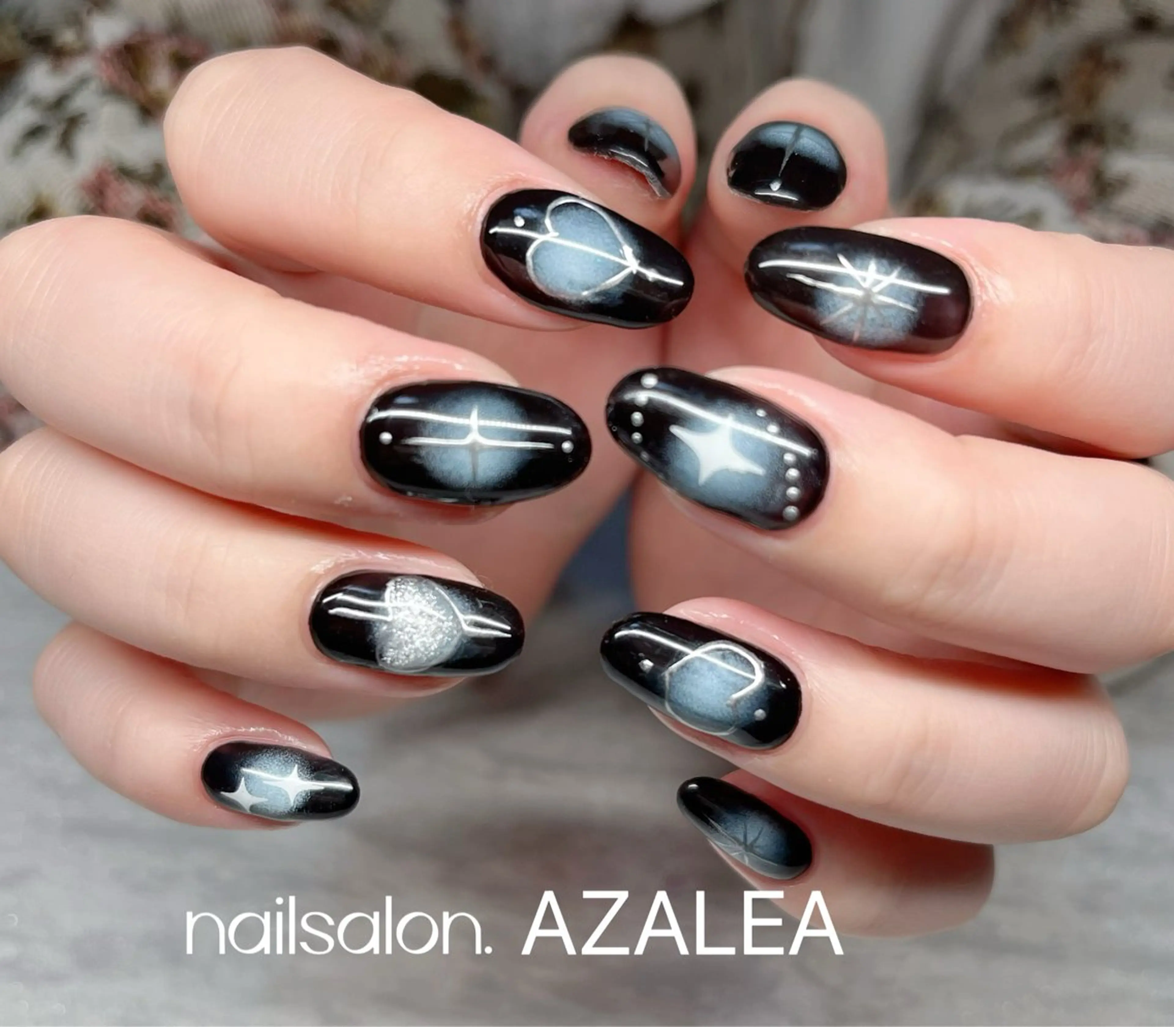 ネイル R inのネイルデザイン