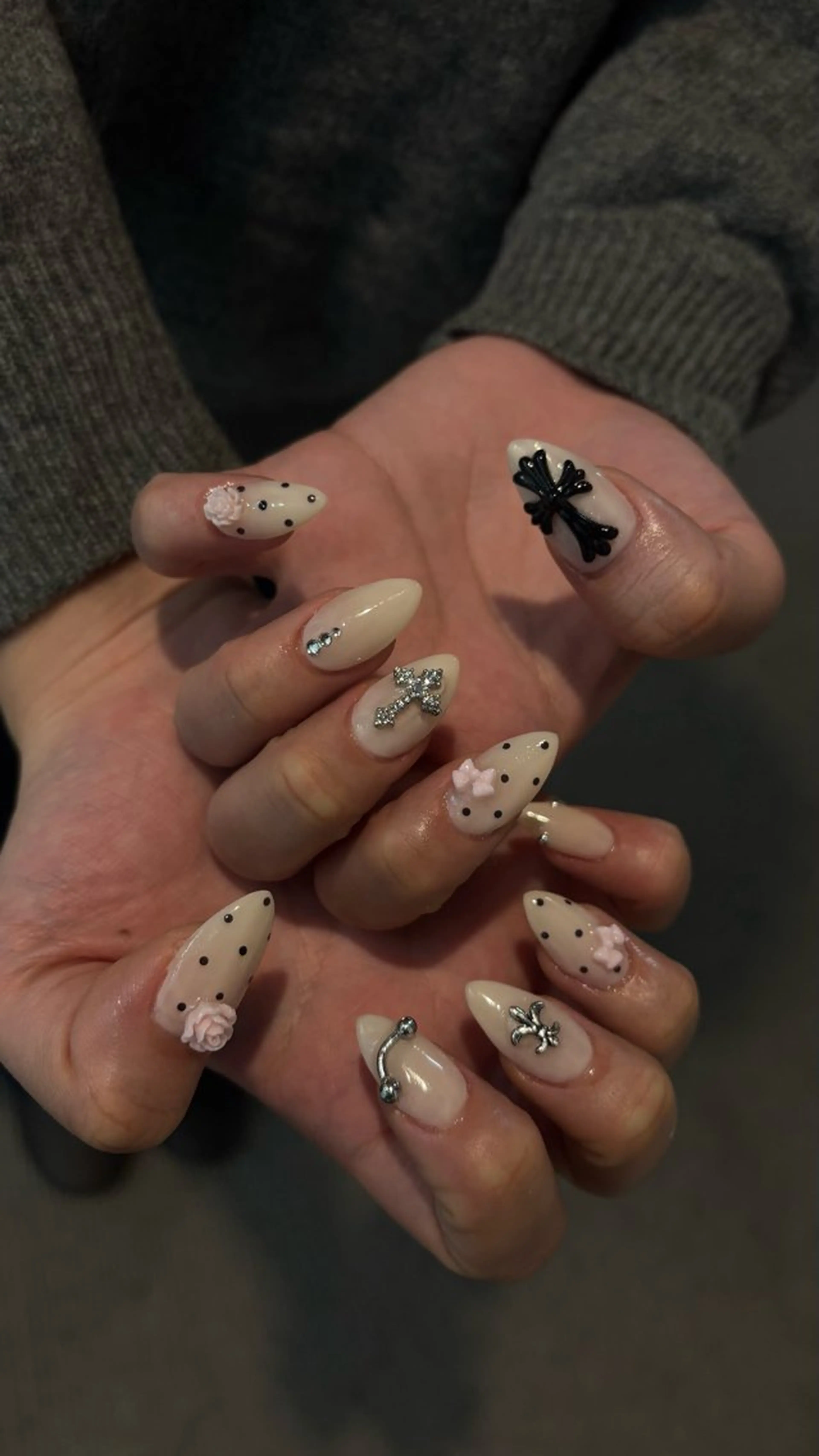 【オフあり🍒ྀི海外アート】長さ出しスカルプ10本+アートし放題・パーツ付け放題(持ち込みOK)の写真