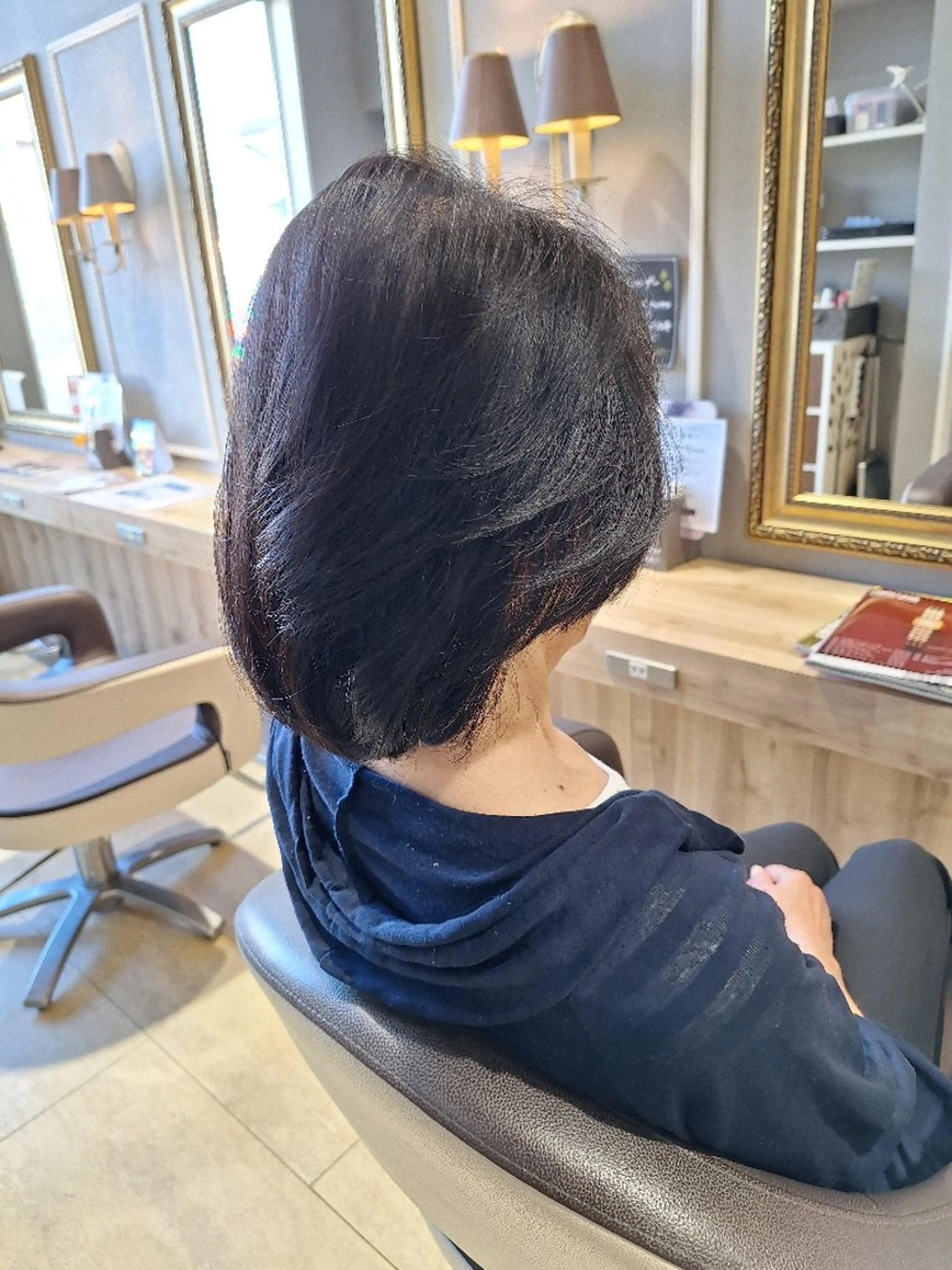 ショート アクイール 前田 千晶のヘアスタイル