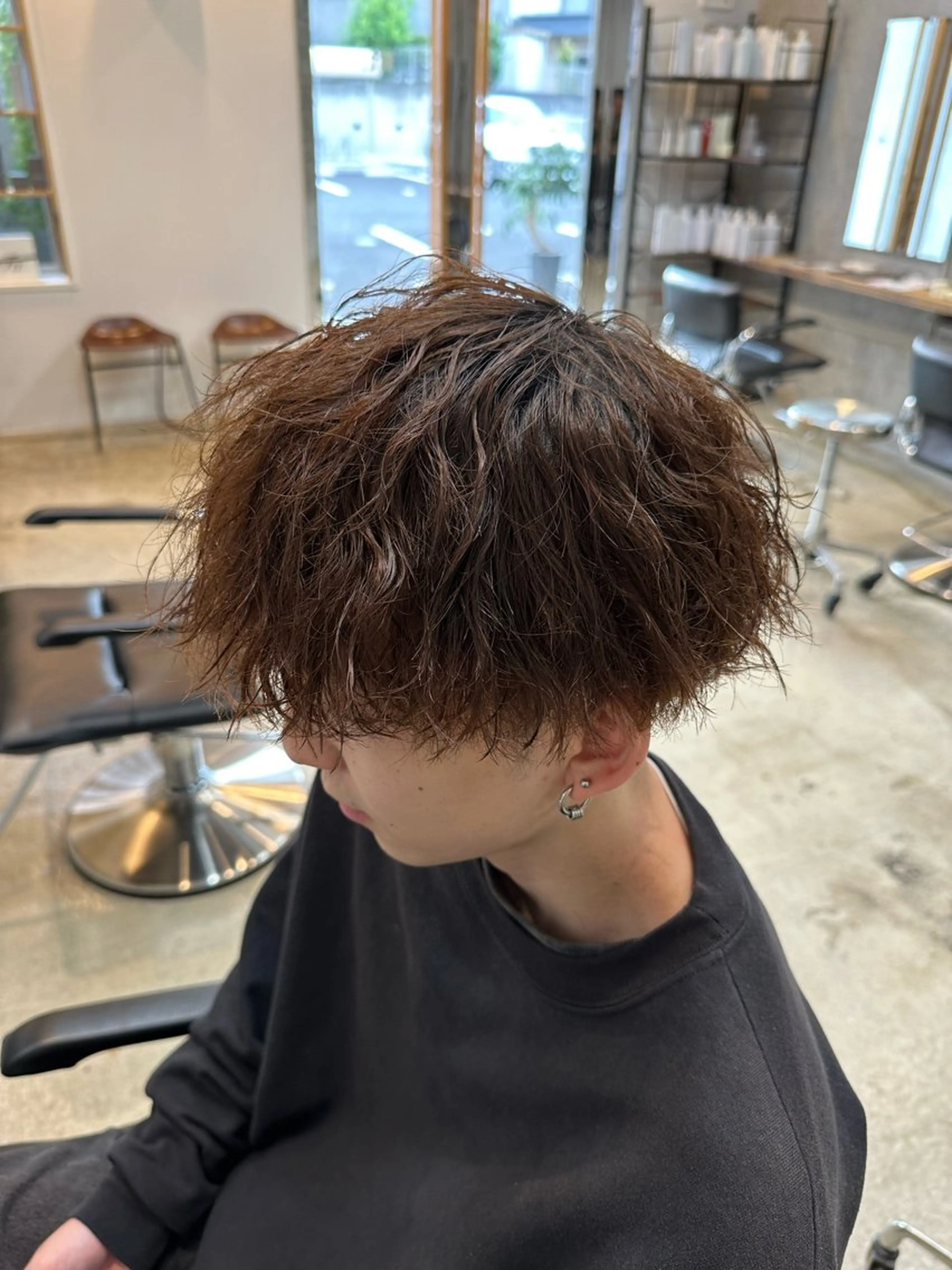 ショート パーマ メンズ 倉持 誠也　フェザーパーマのヘアスタイル