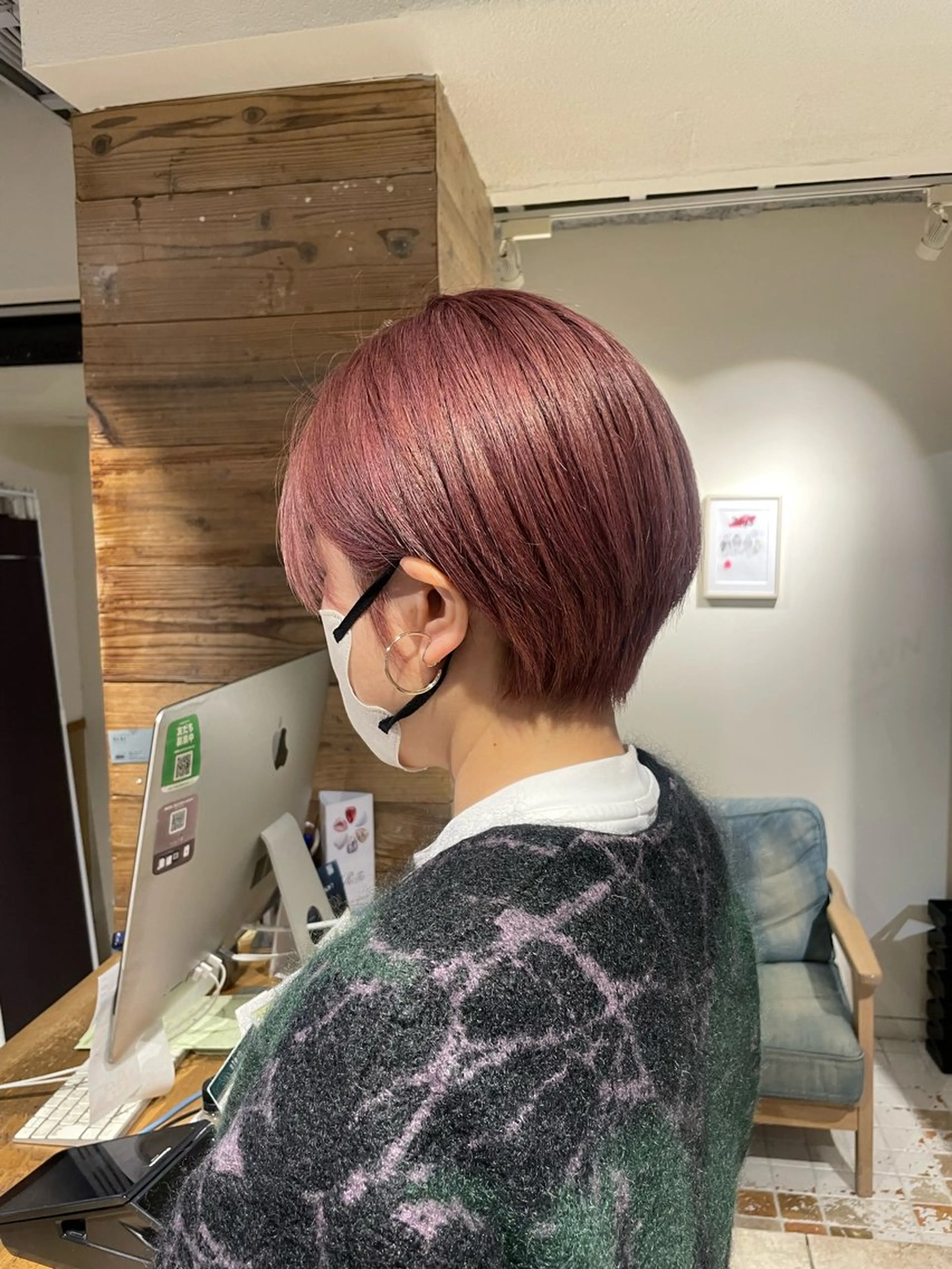 ショート カラー ベージュカラー ピンクカラー ピンクベージュ くびれヘア ショートヘア レイヤー／髪質改善／ 銀座／CHIEのヘアスタイル